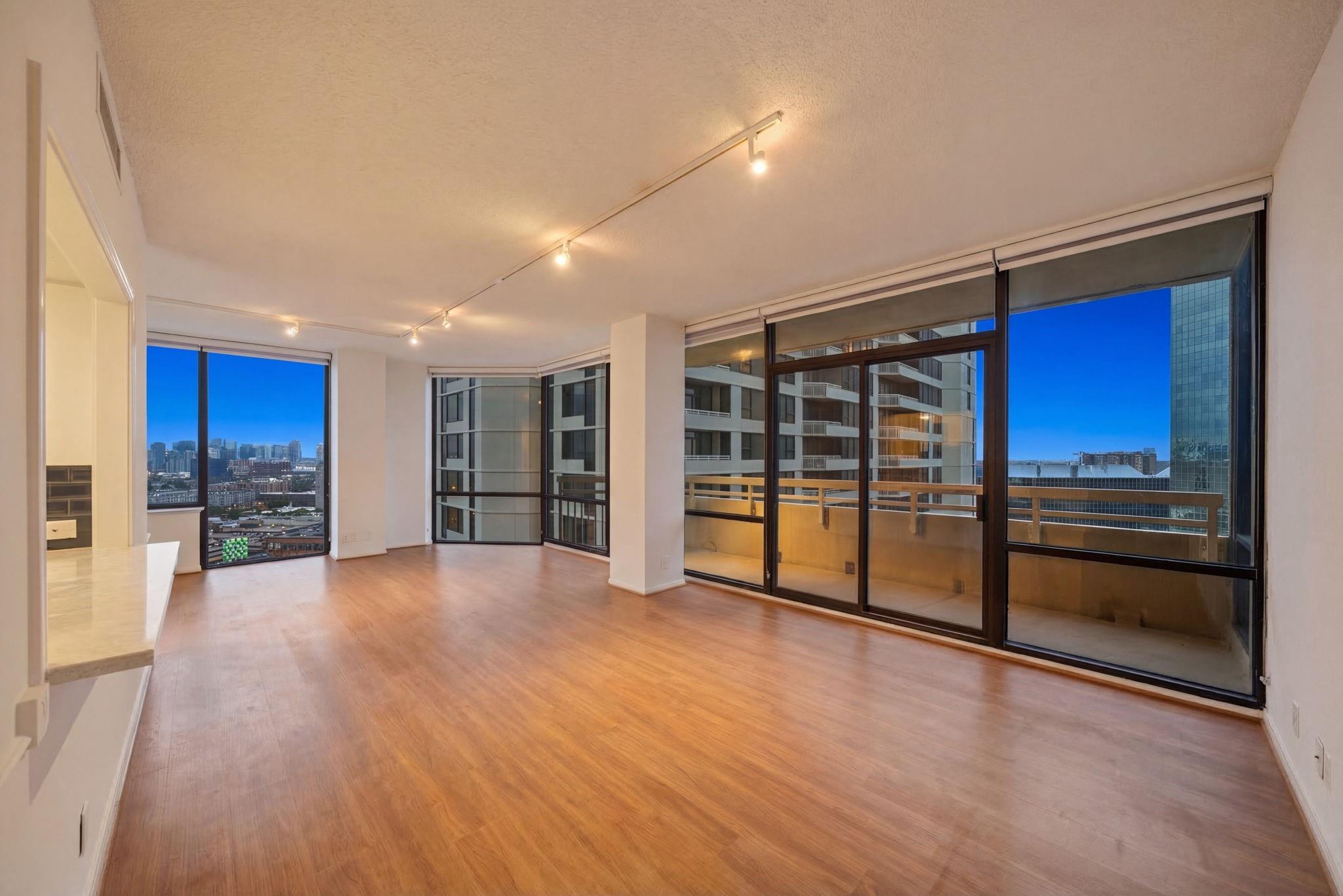 15 Greenway Plaza # 25J