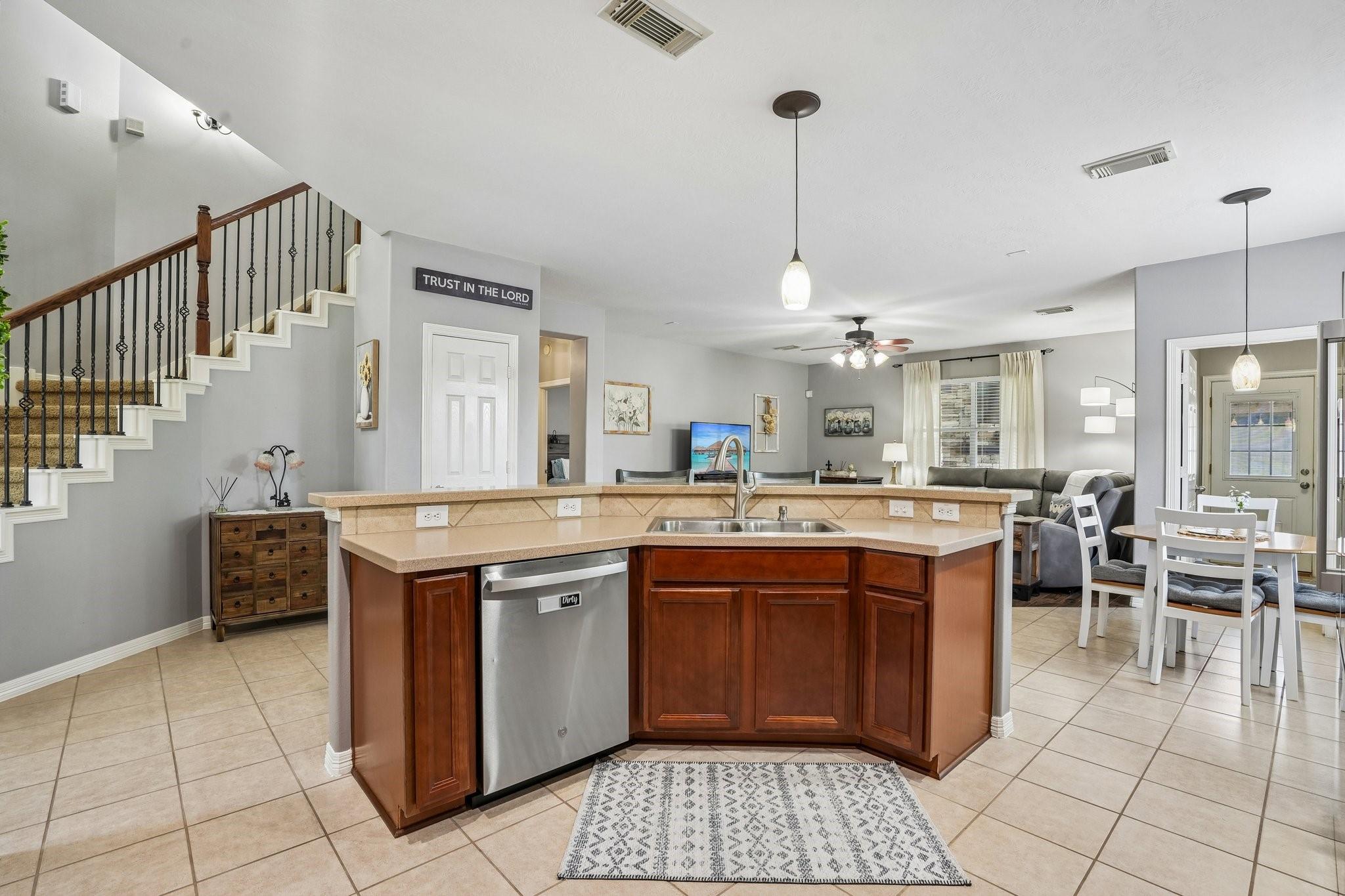 6159 Warrington Lane
