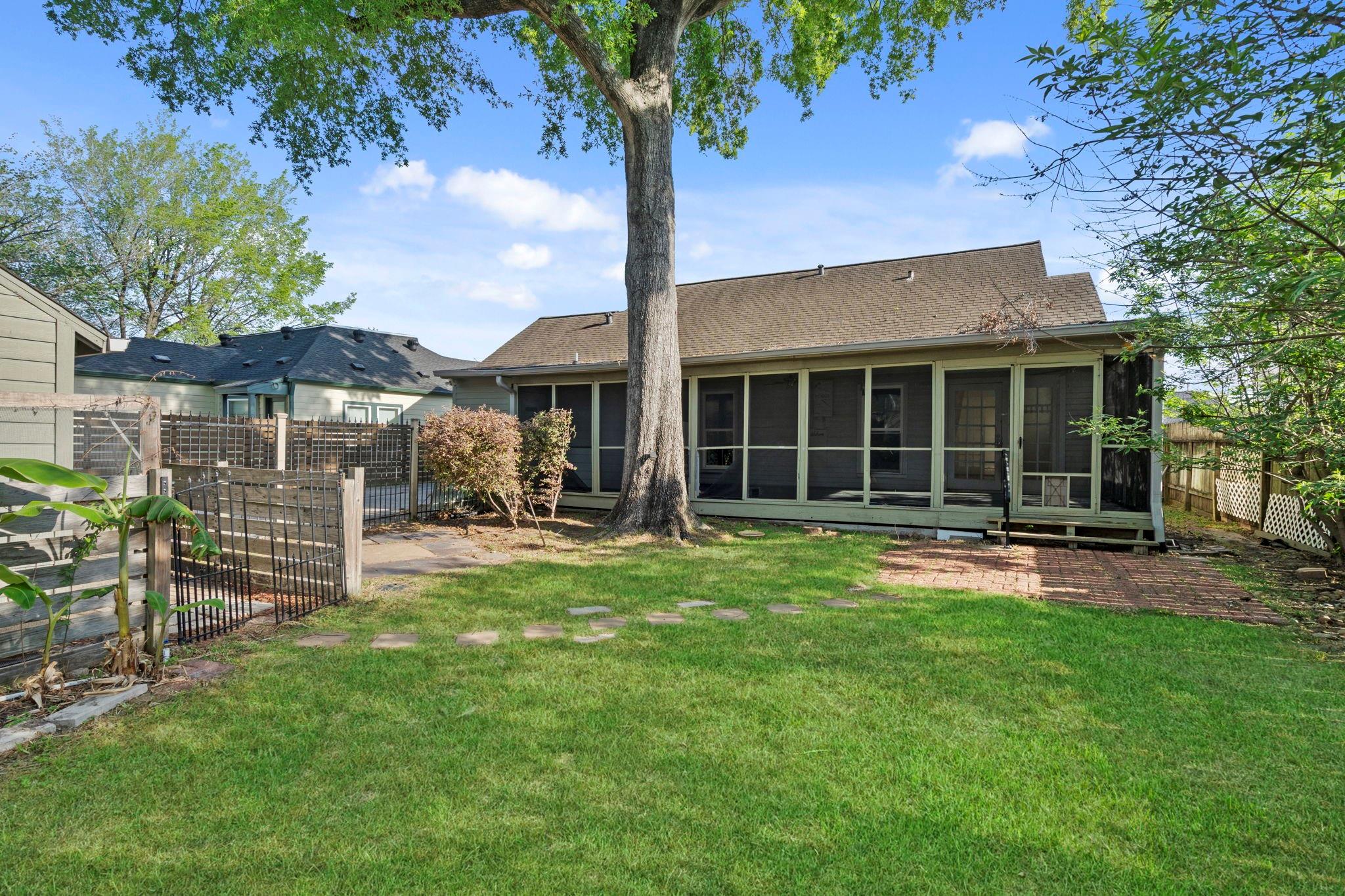 4390 Varsity Lane