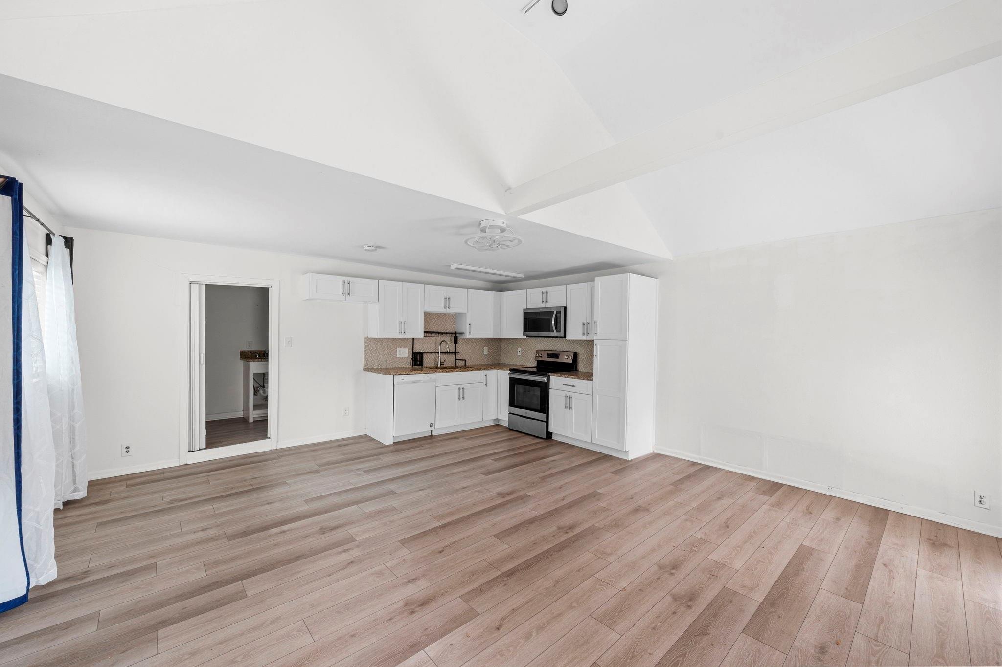 4390 Varsity Lane