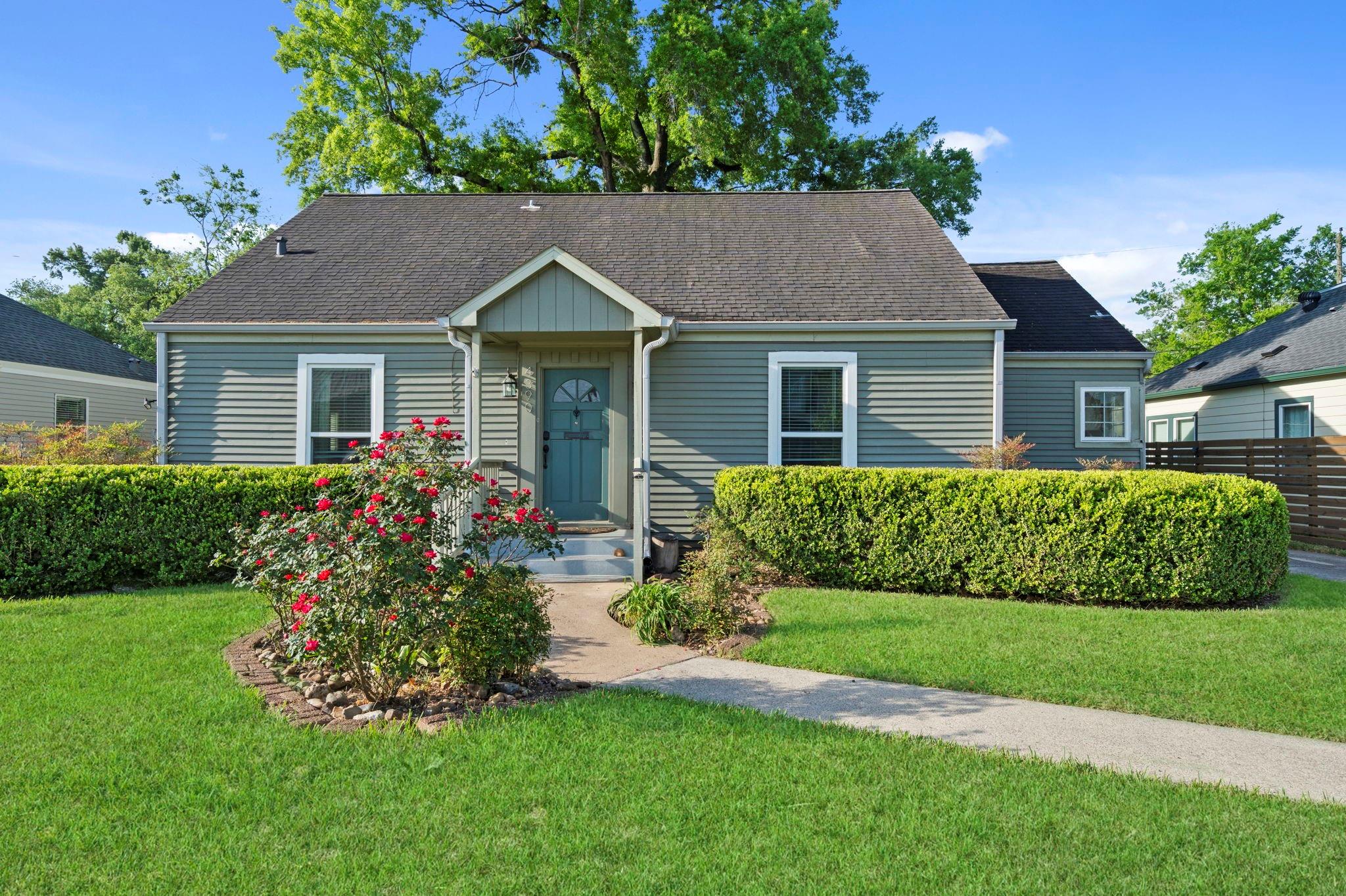 4390 Varsity Lane