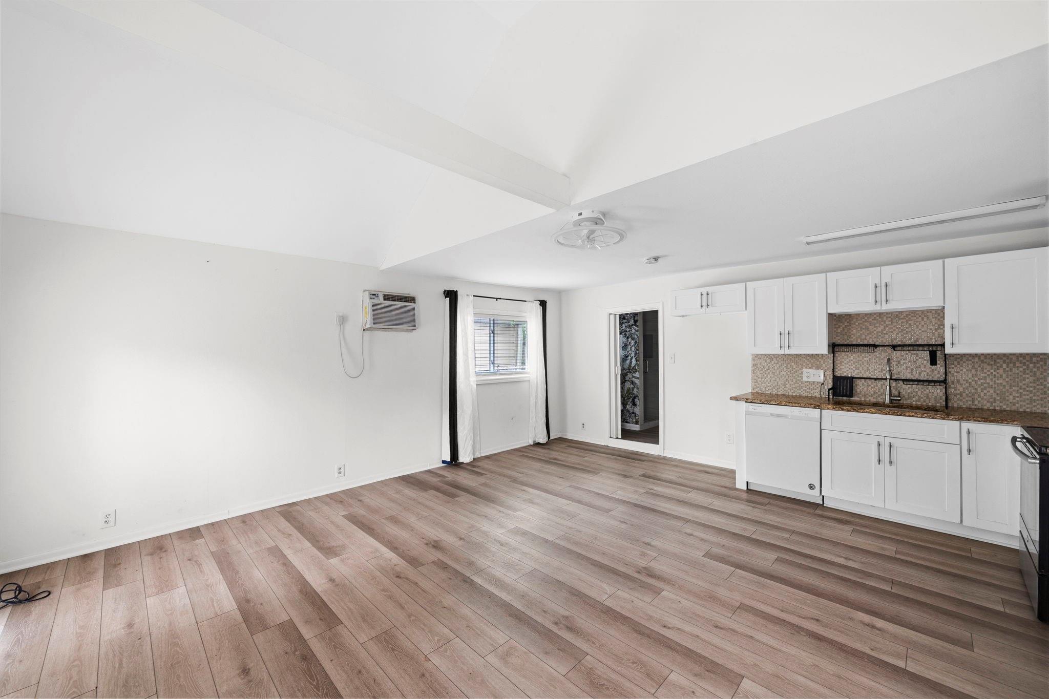 4390 Varsity Lane