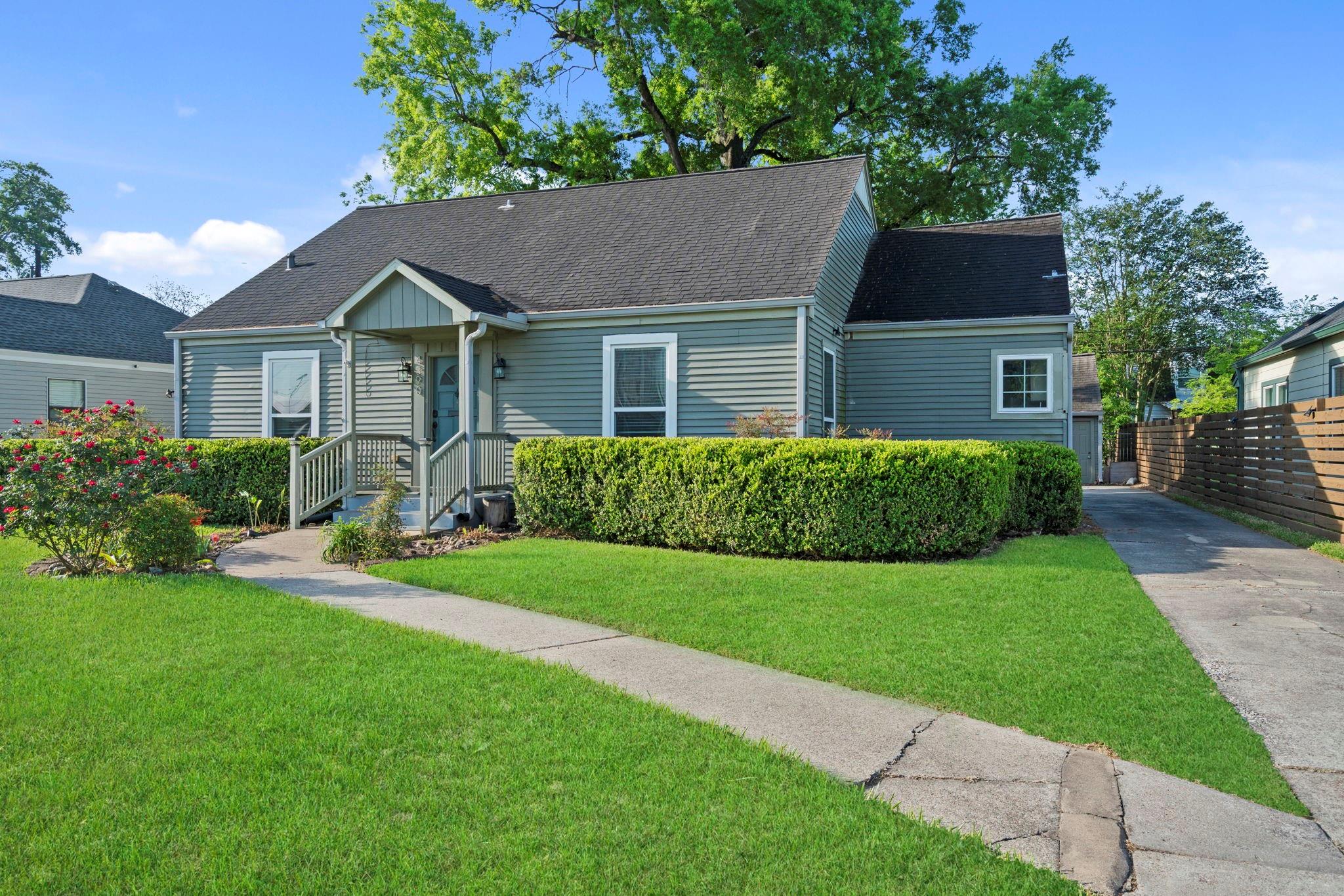 4390 Varsity Lane