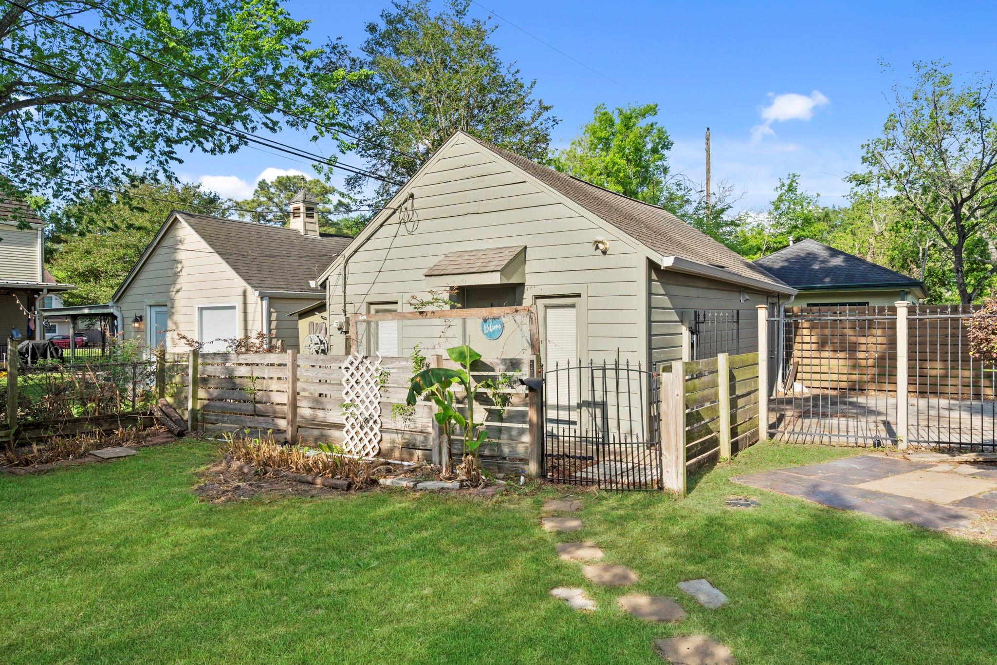 4390 Varsity Lane