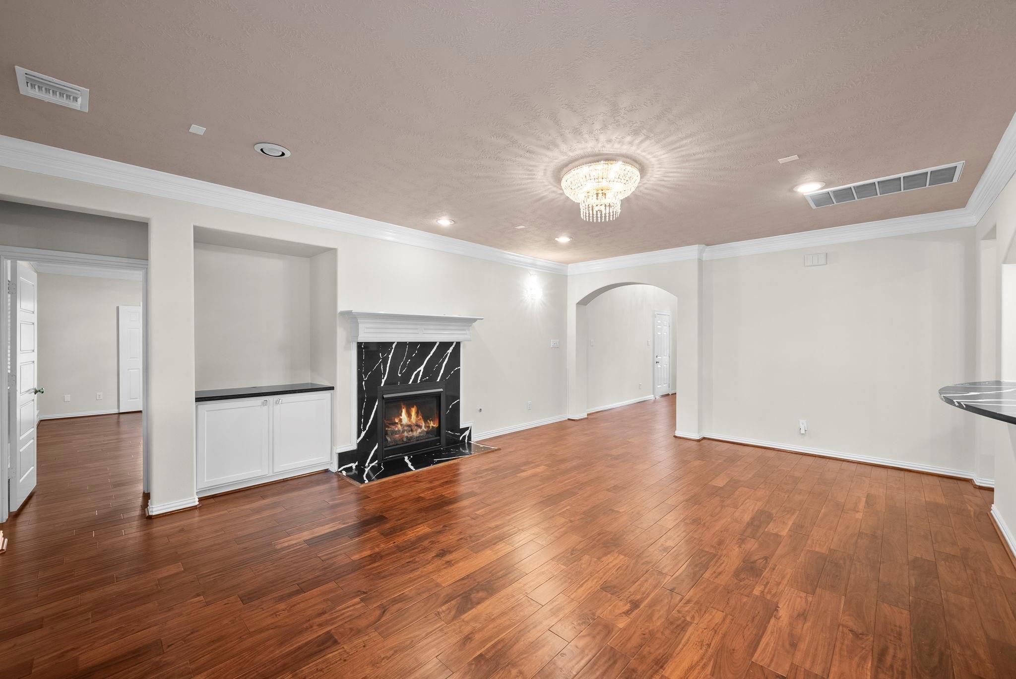 5526 Darschelle Drive
