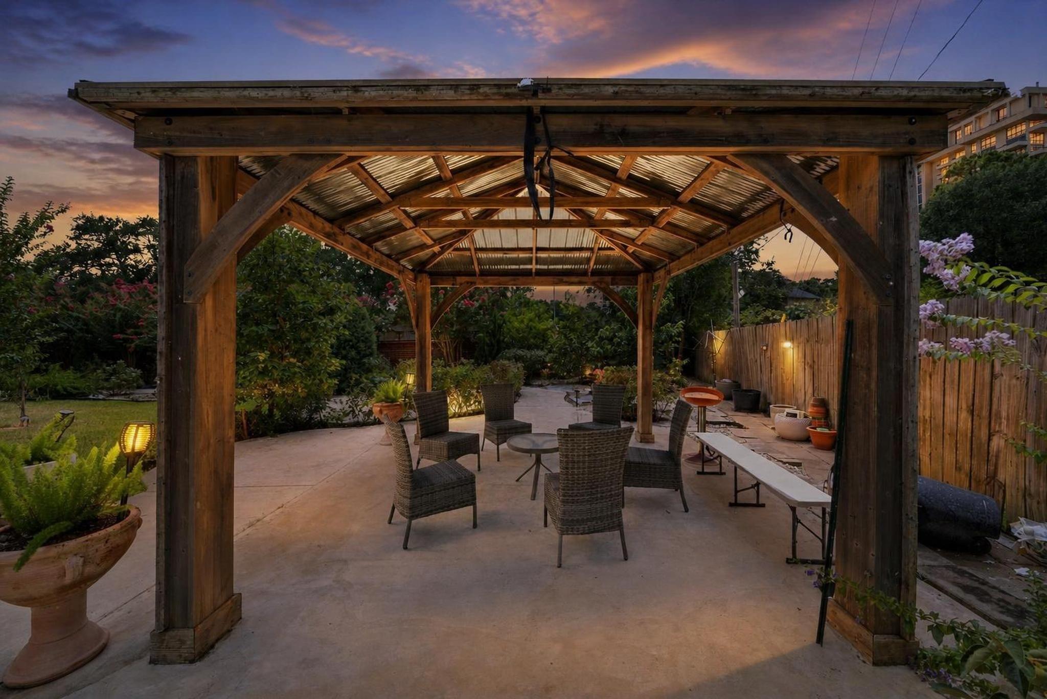 5526 Darschelle Drive