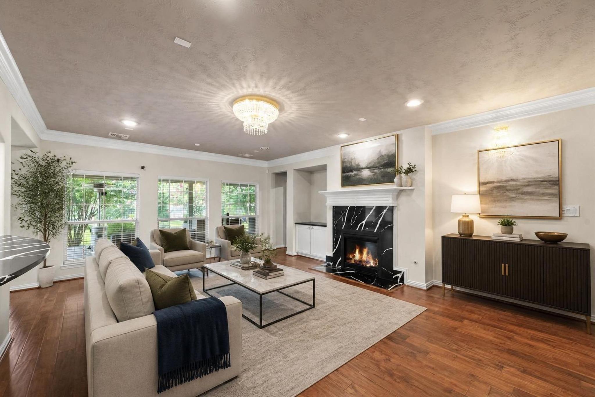 5526 Darschelle Drive