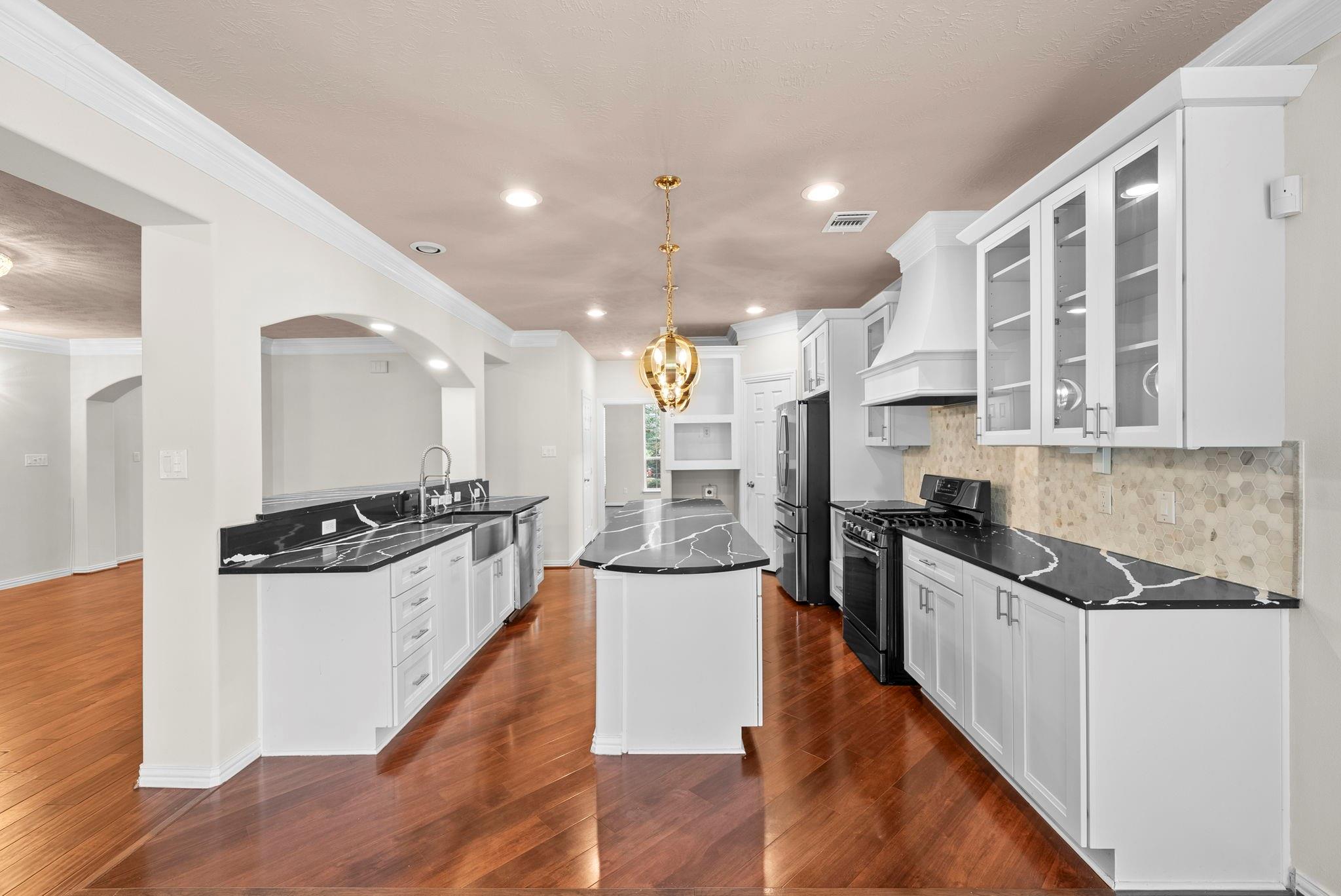 5526 Darschelle Drive