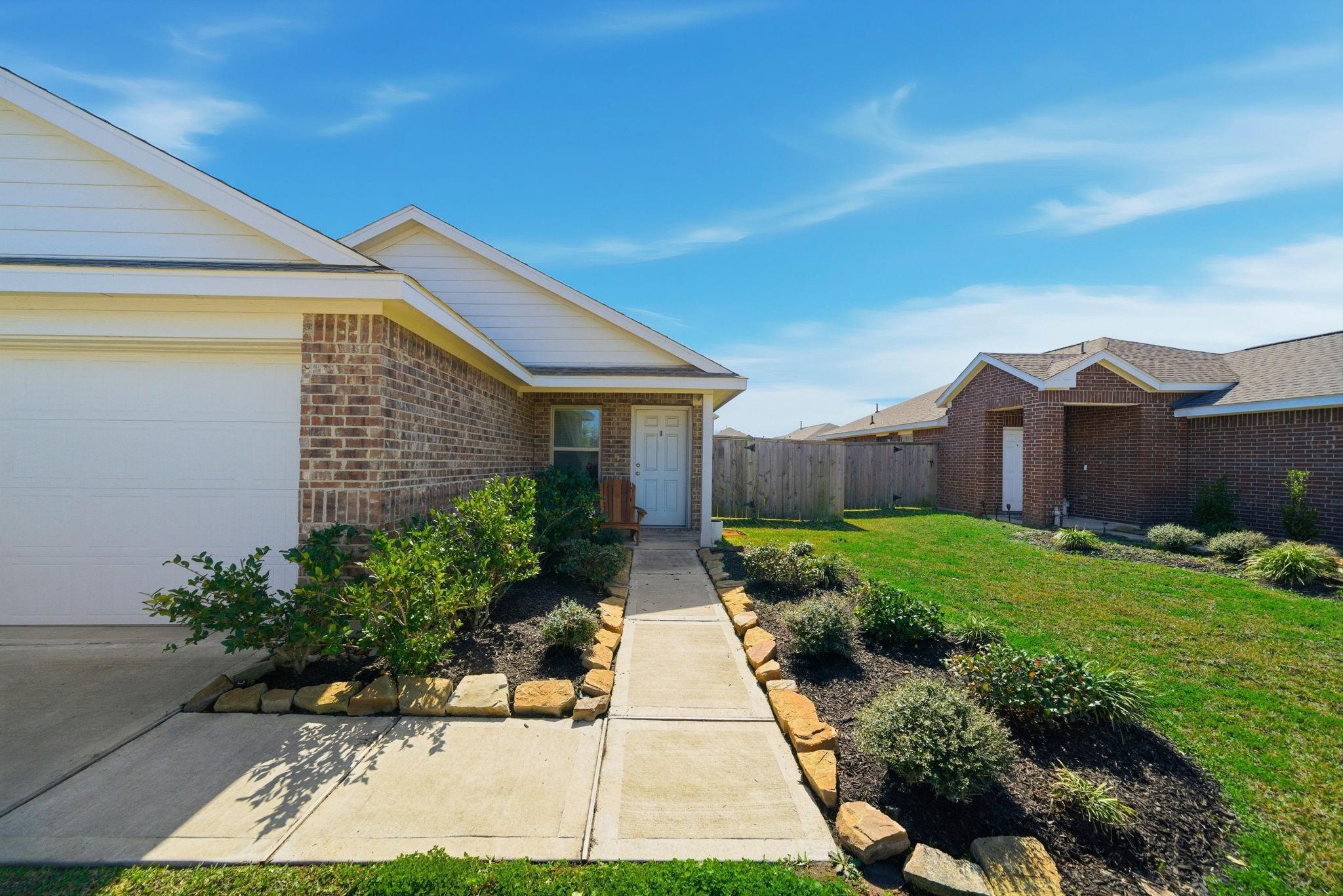 14502 Woodcott Warren Way