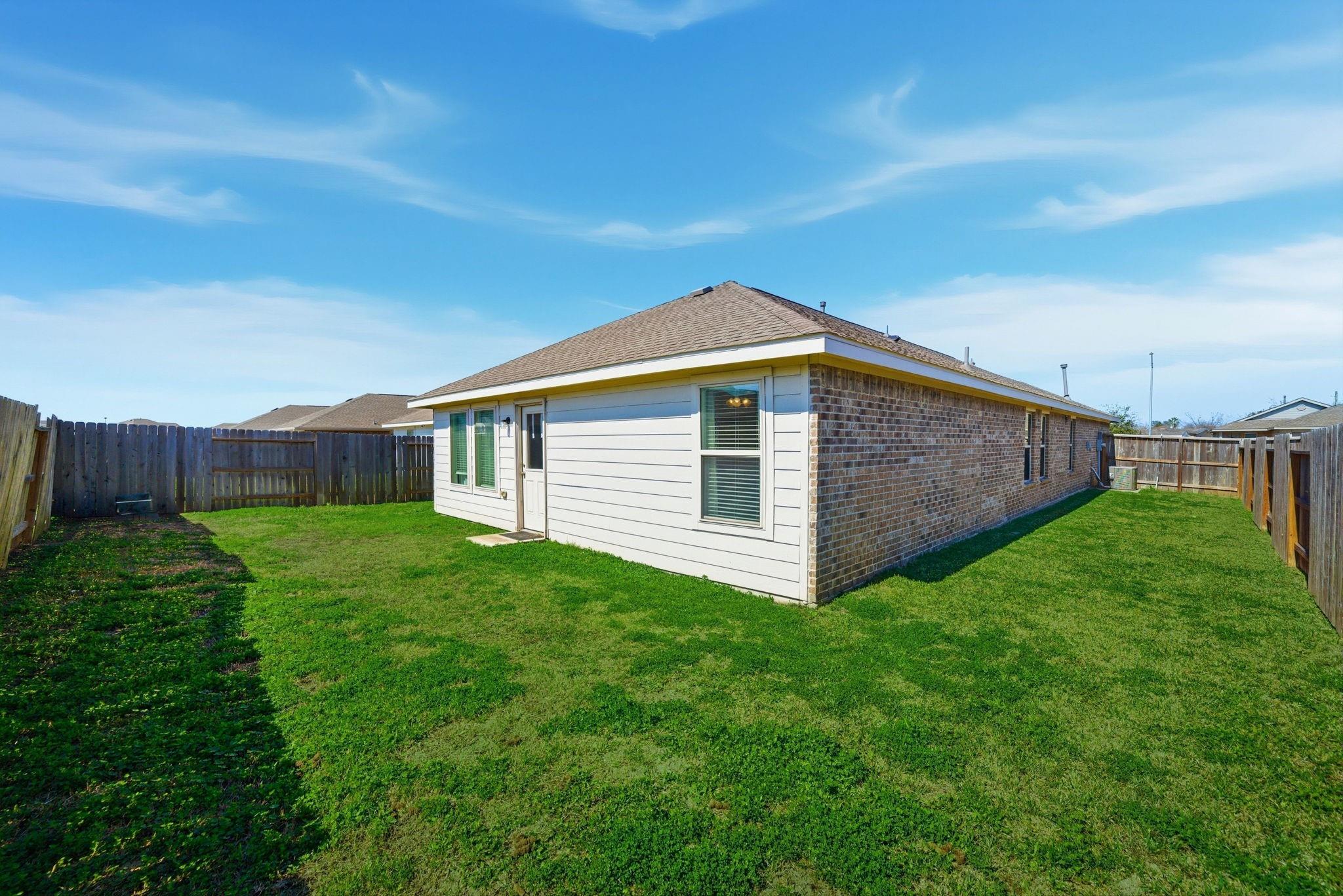 14502 Woodcott Warren Way