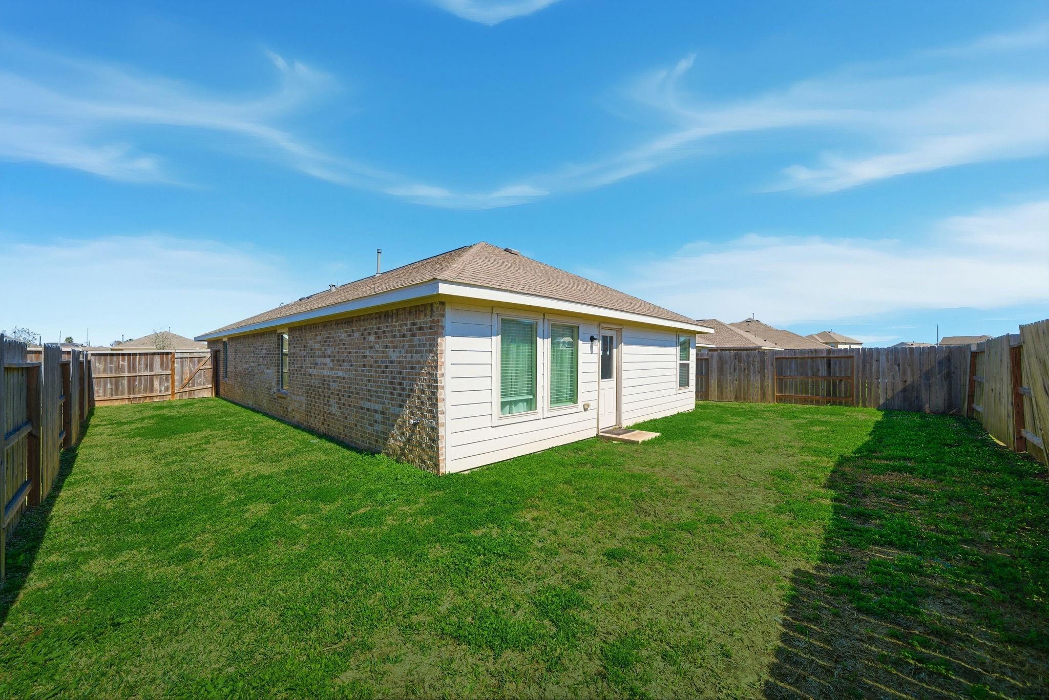 14502 Woodcott Warren Way