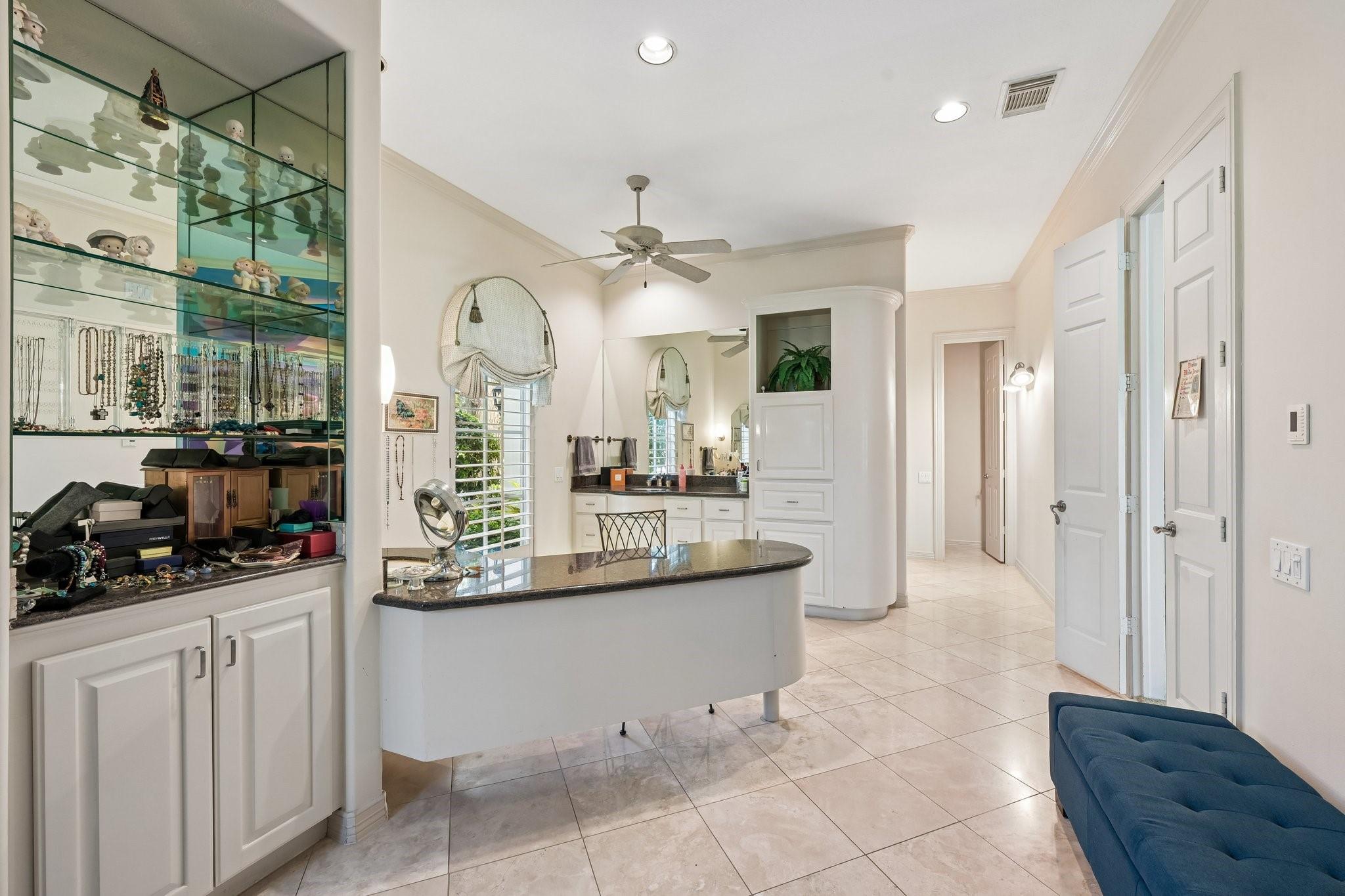 6 Farrell Ridge Drive