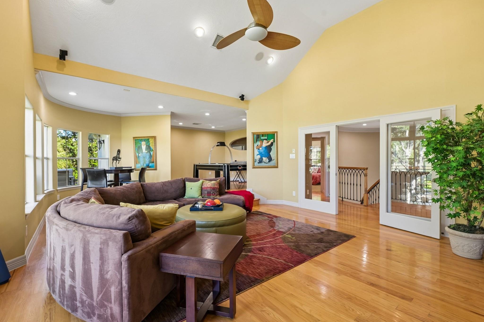 6 Farrell Ridge Drive