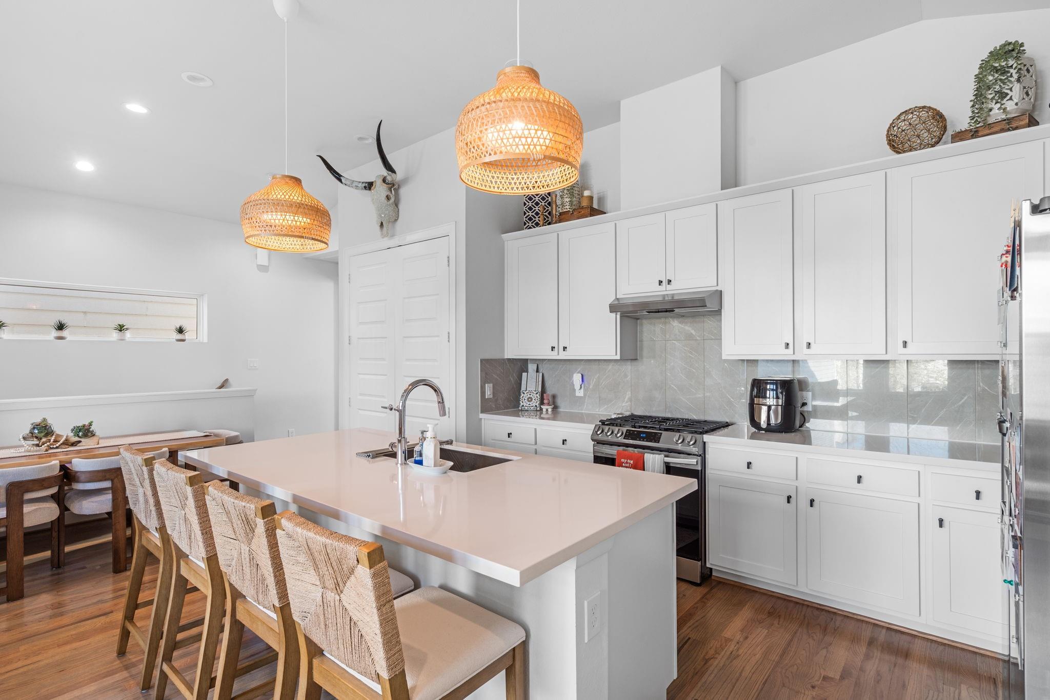 502 W Donovan Street # F