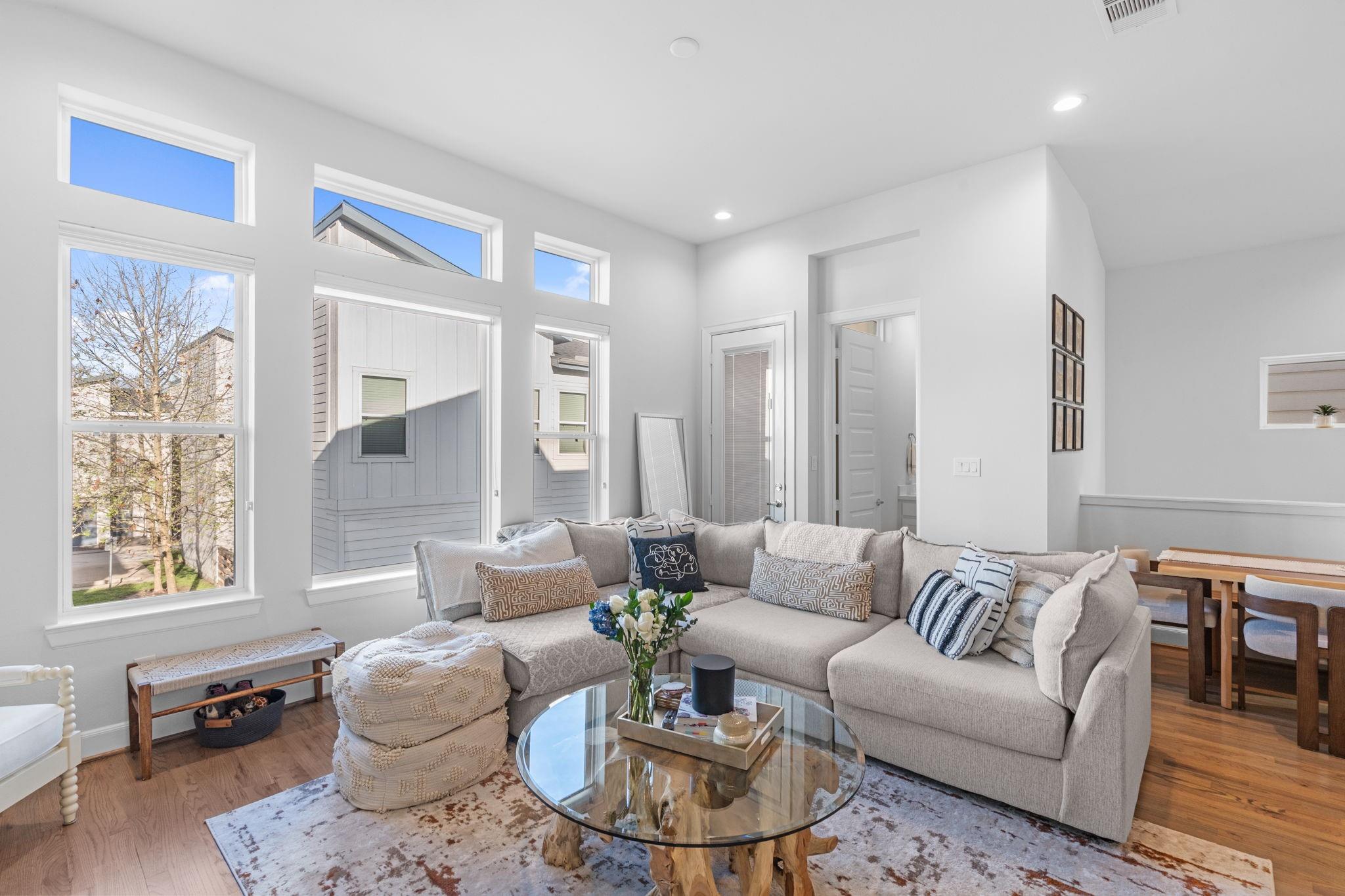 502 W Donovan Street # F