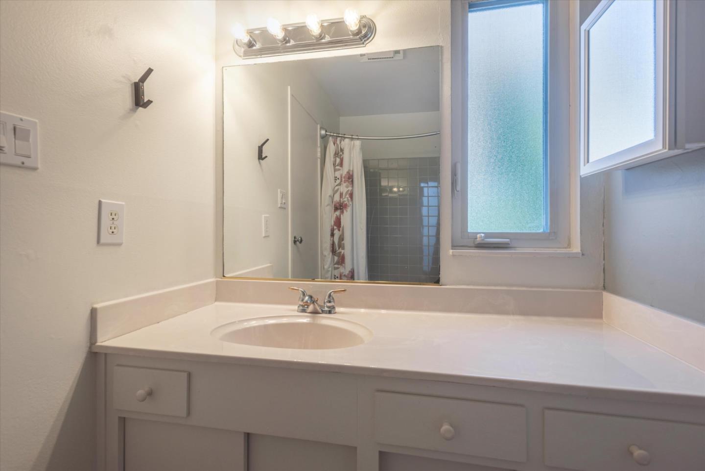 847 N Humboldt ST 203