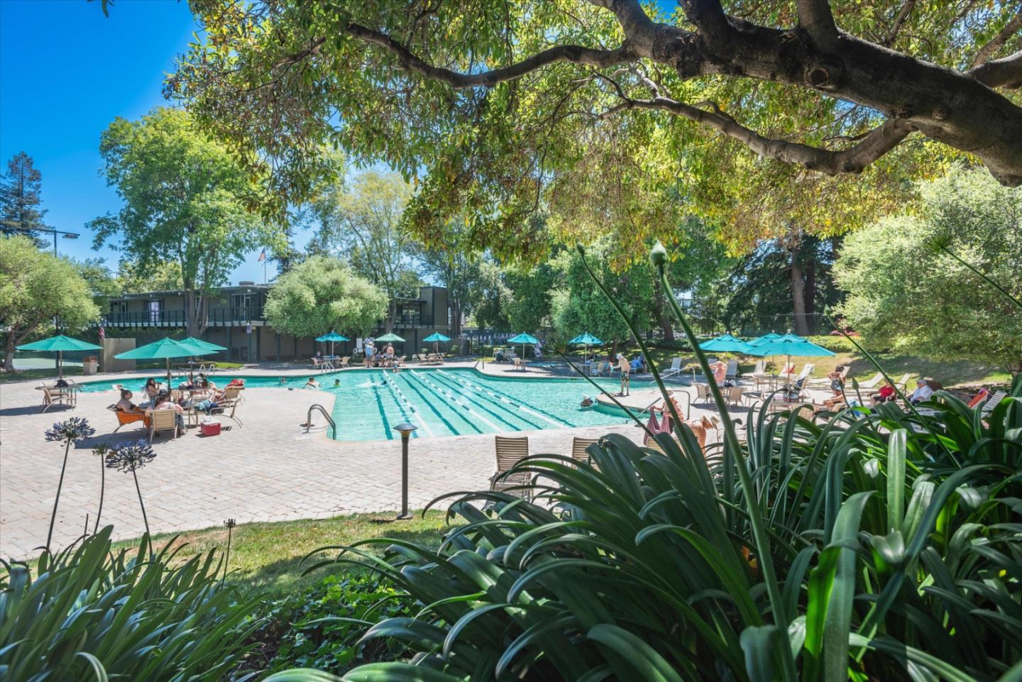 847 N Humboldt ST 203