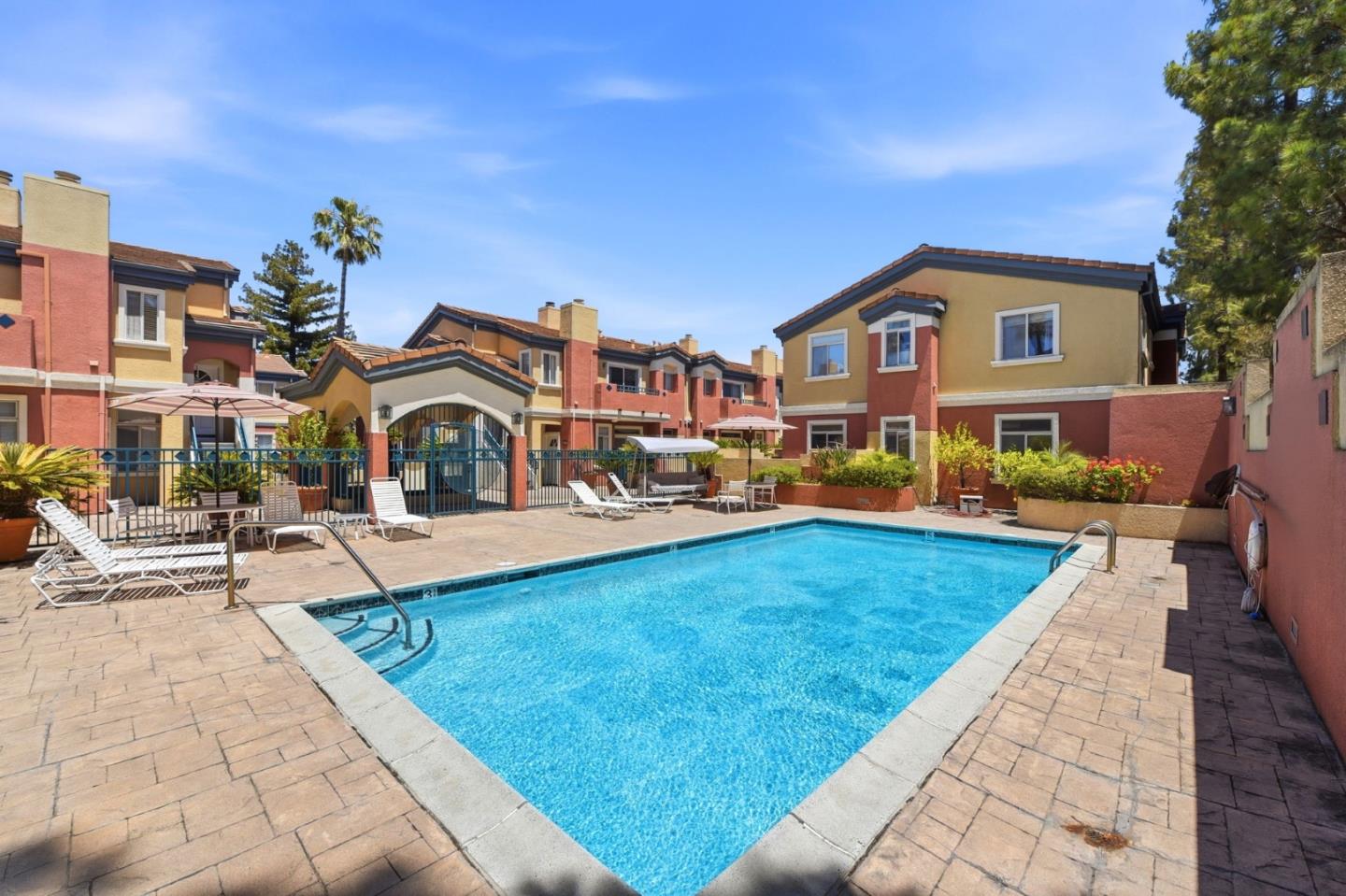 7285 Ventana Drive