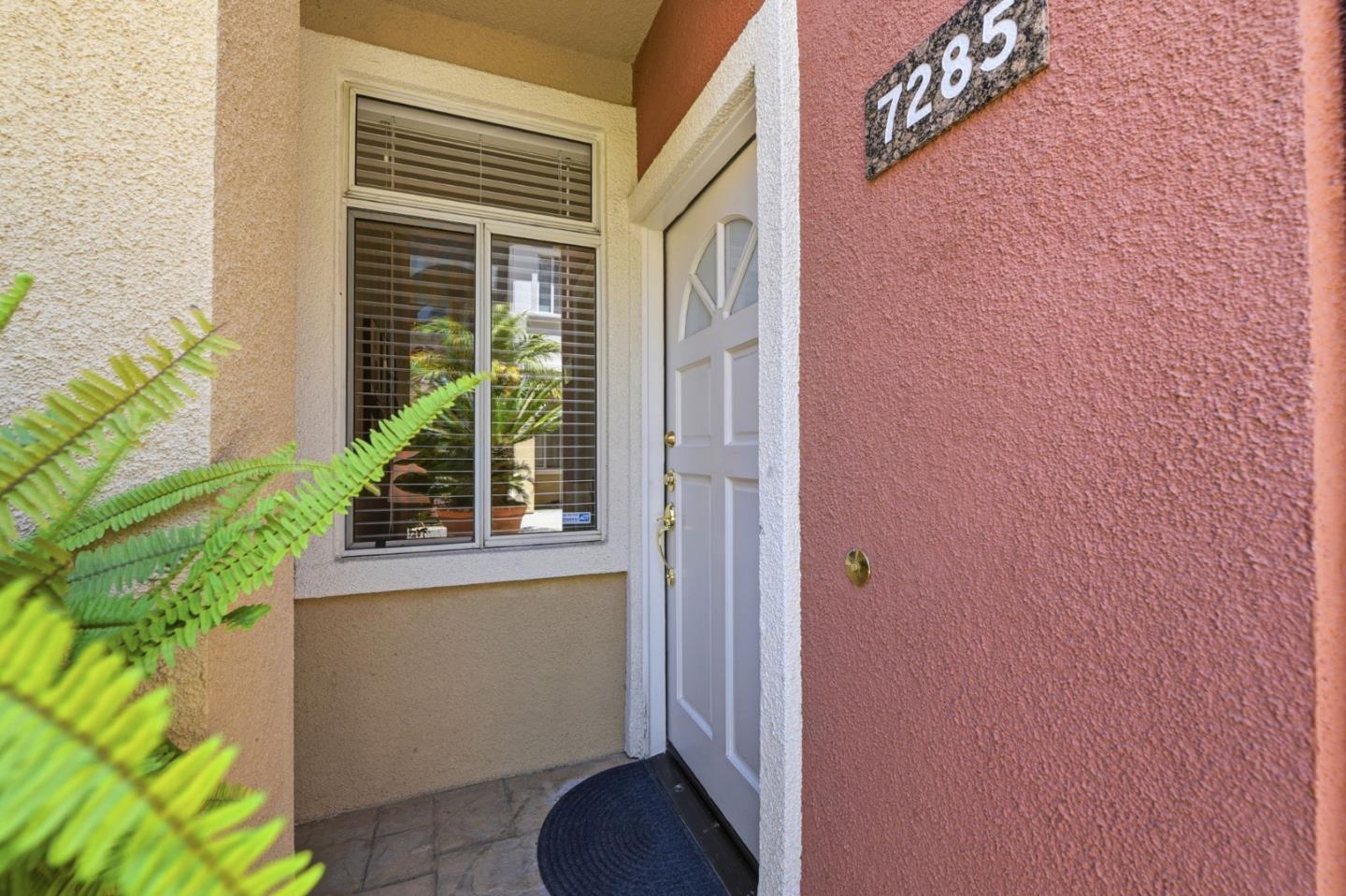 7285 Ventana Drive