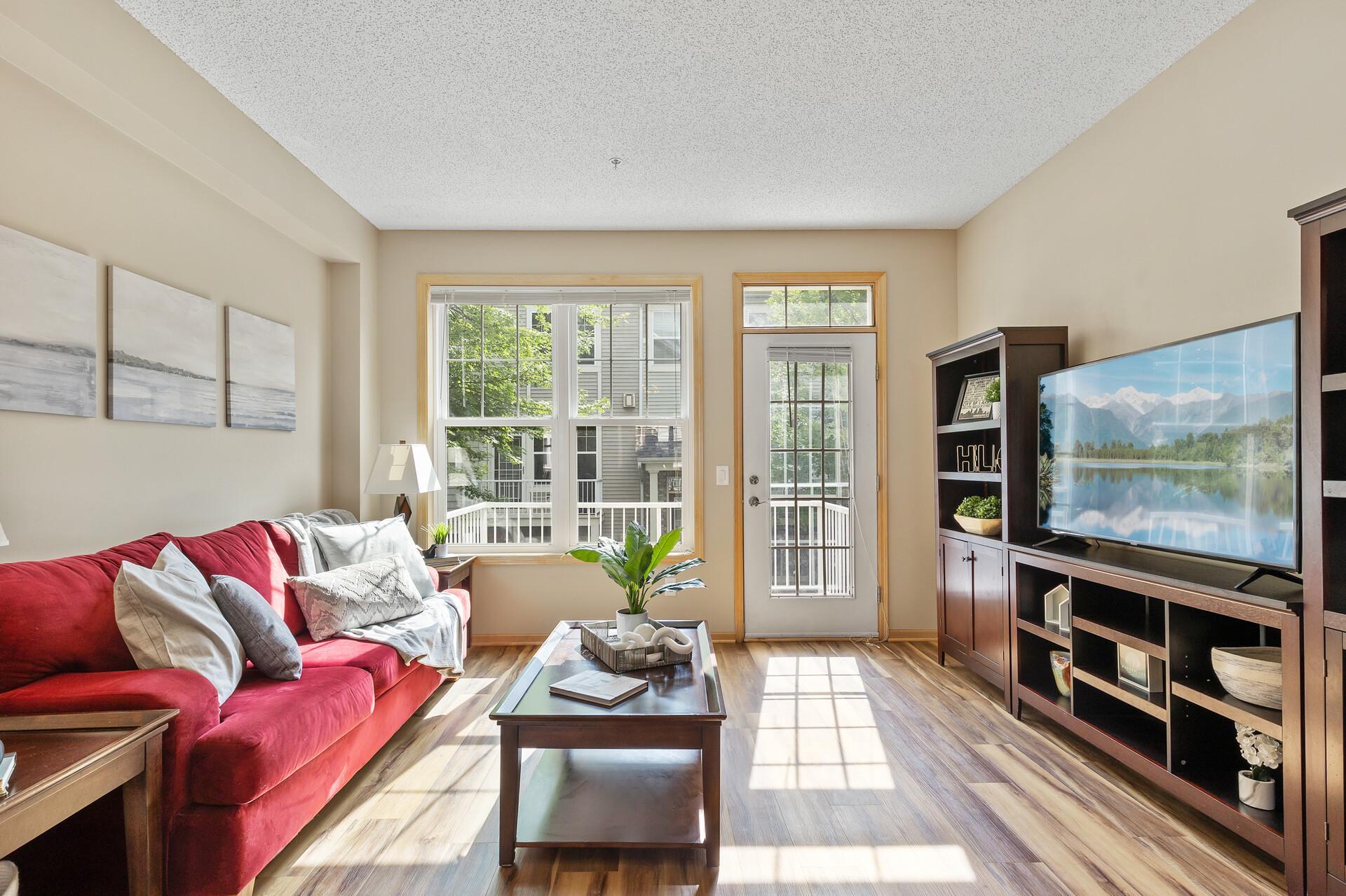 17111 72nd Avenue N Unit: 4402