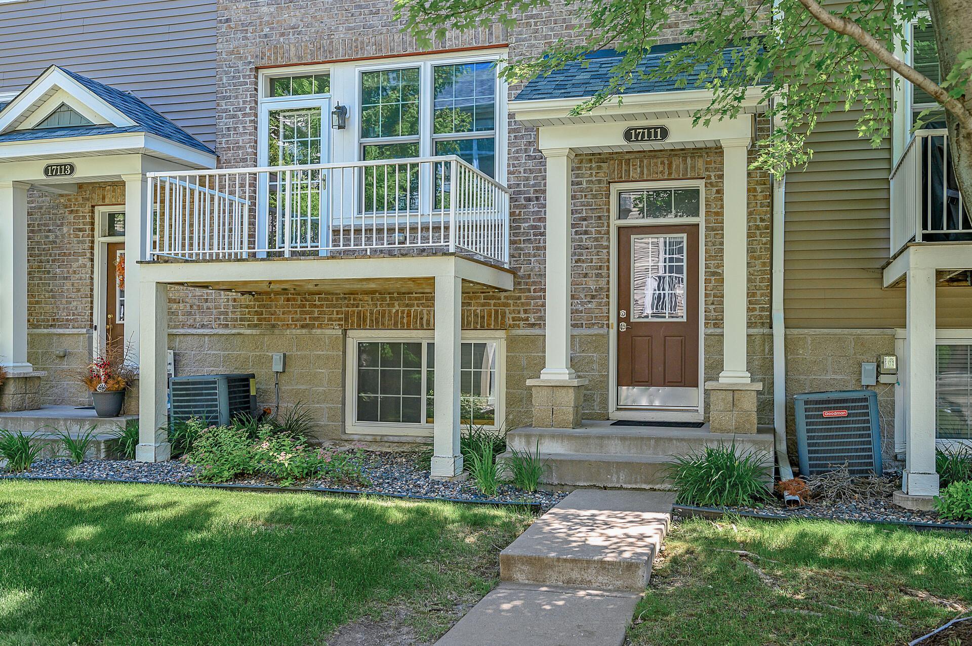 17111 72nd Avenue N Unit: 4402