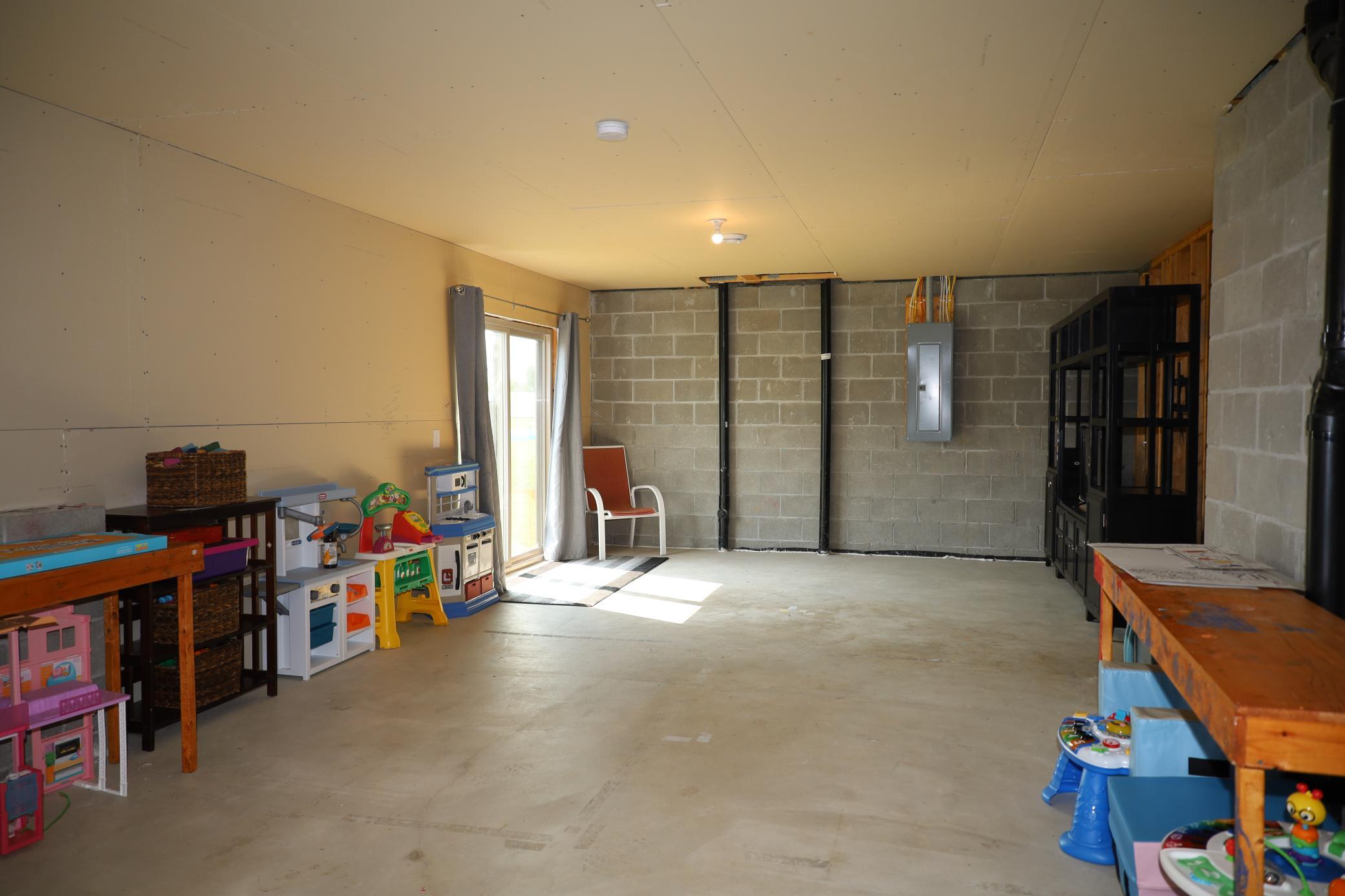 1706 Redhawk Way