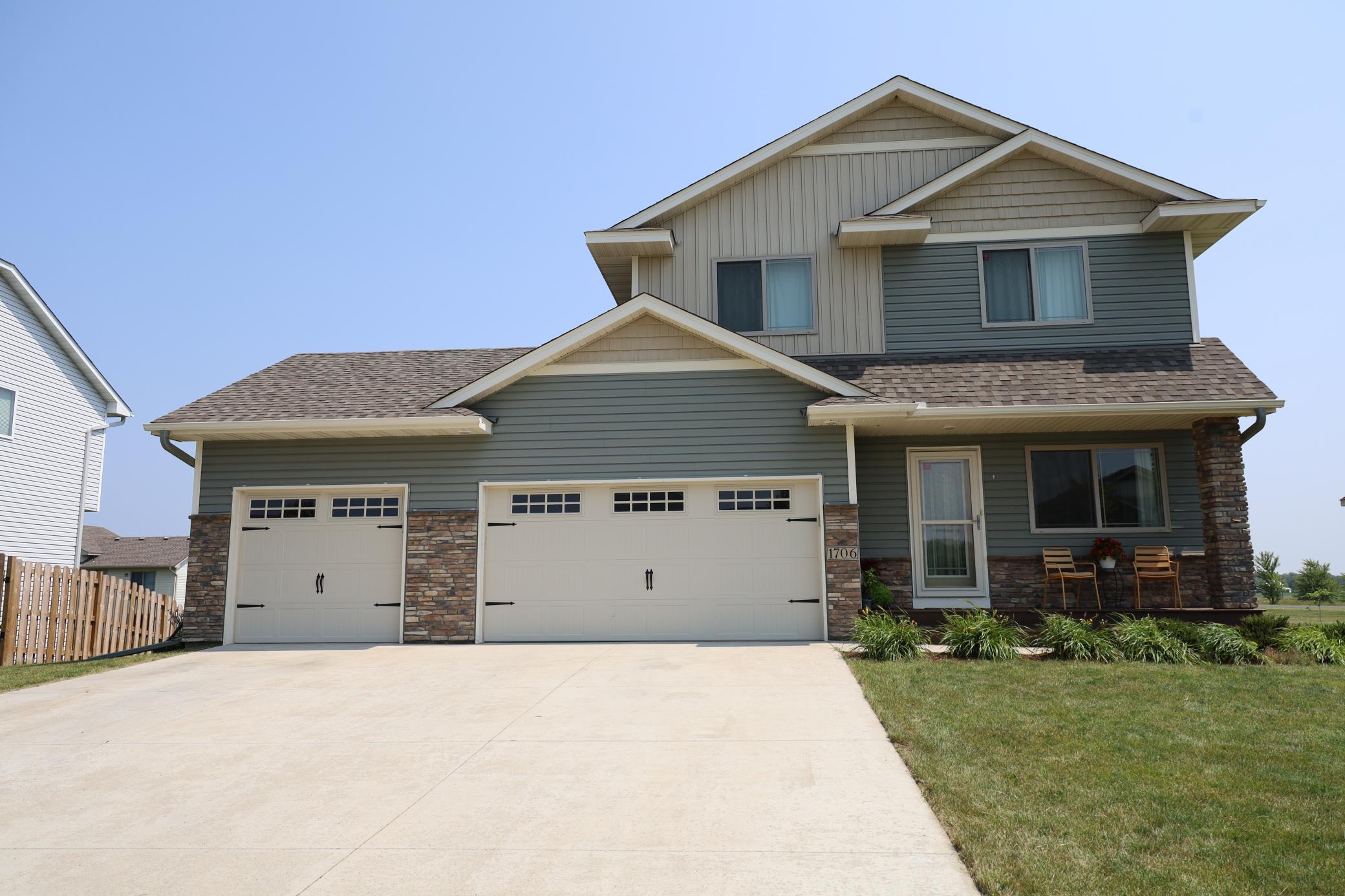 1706 Redhawk Way