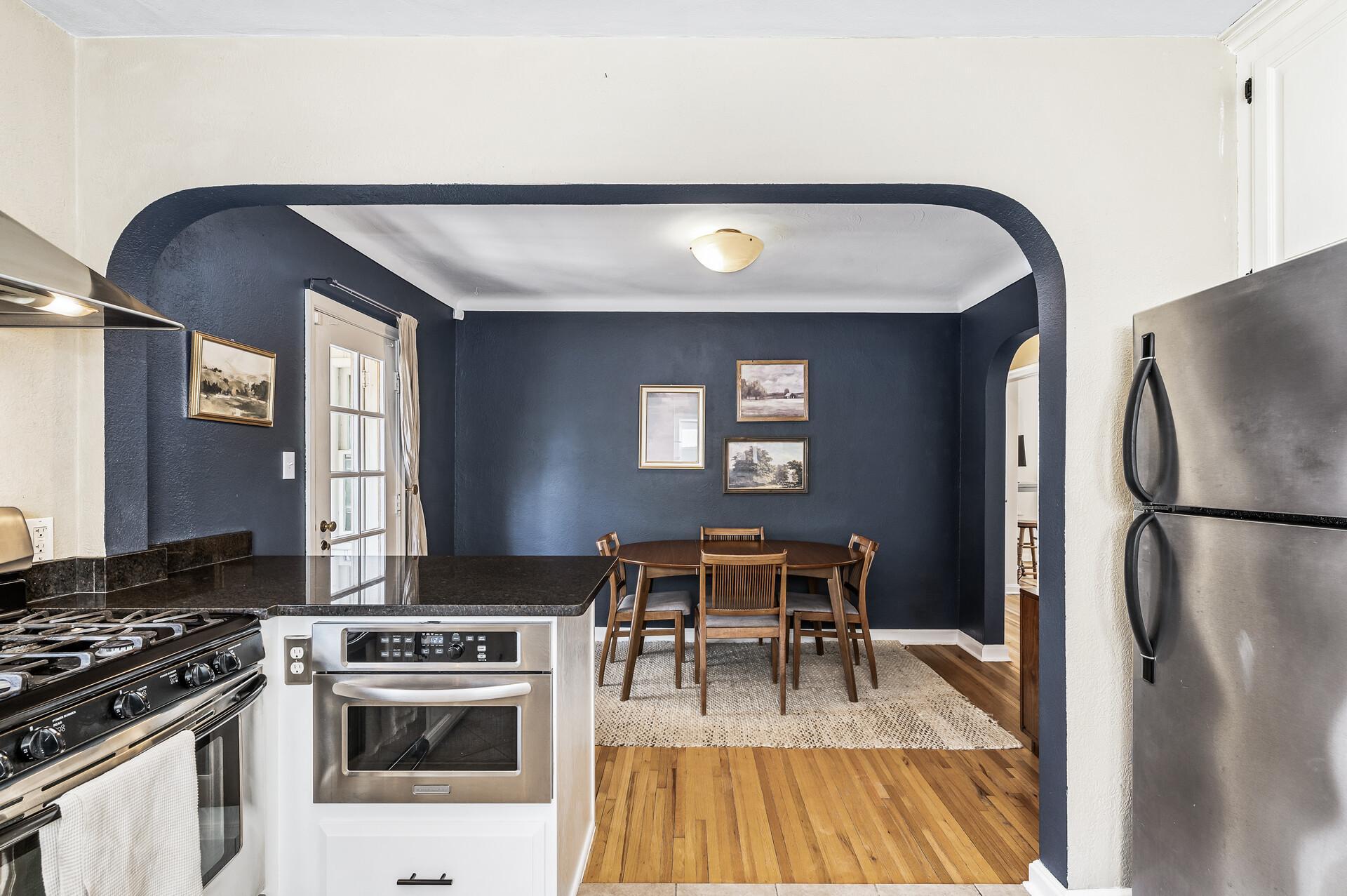 283 Hamline Avenue S