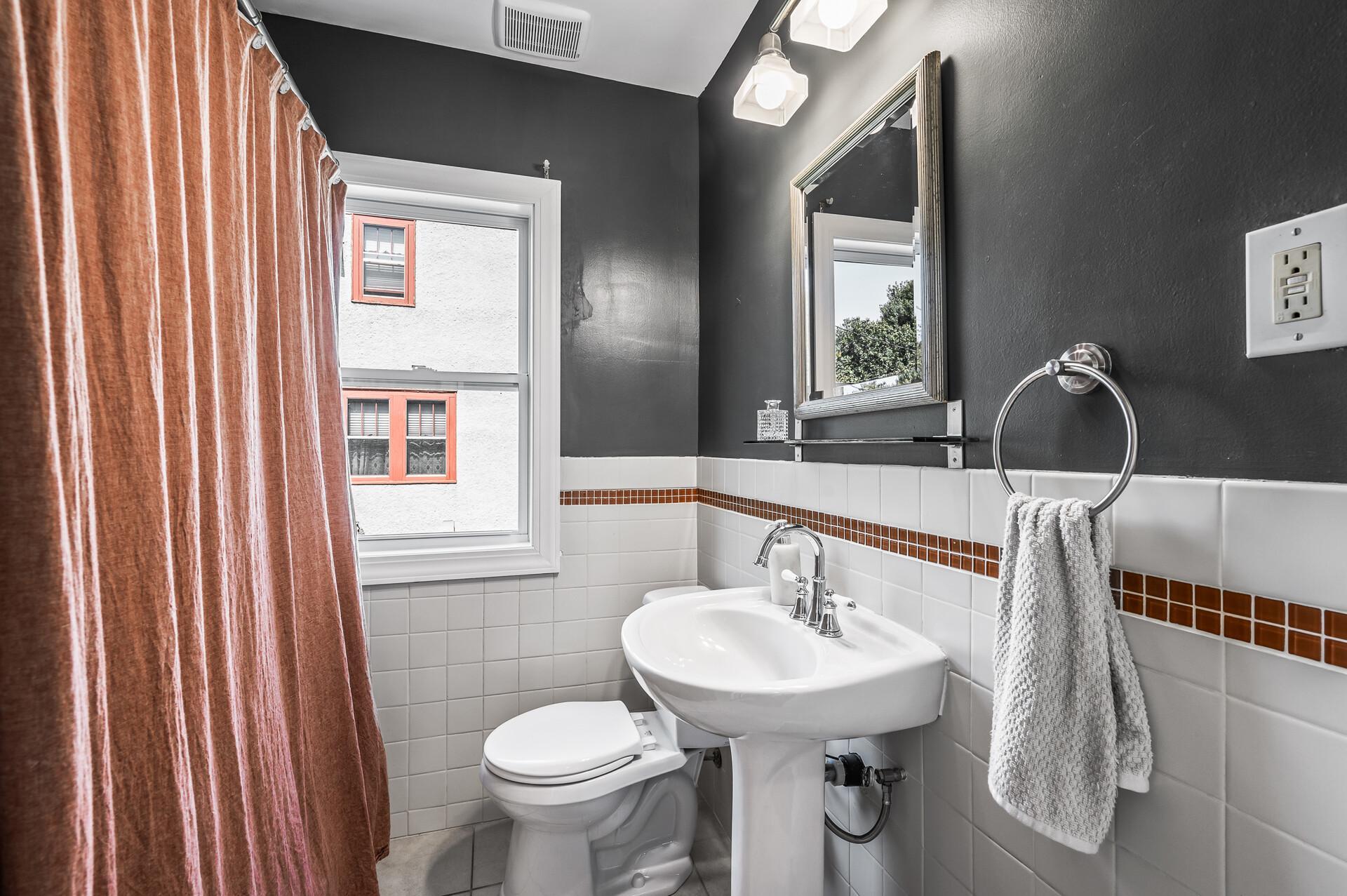 283 Hamline Avenue S