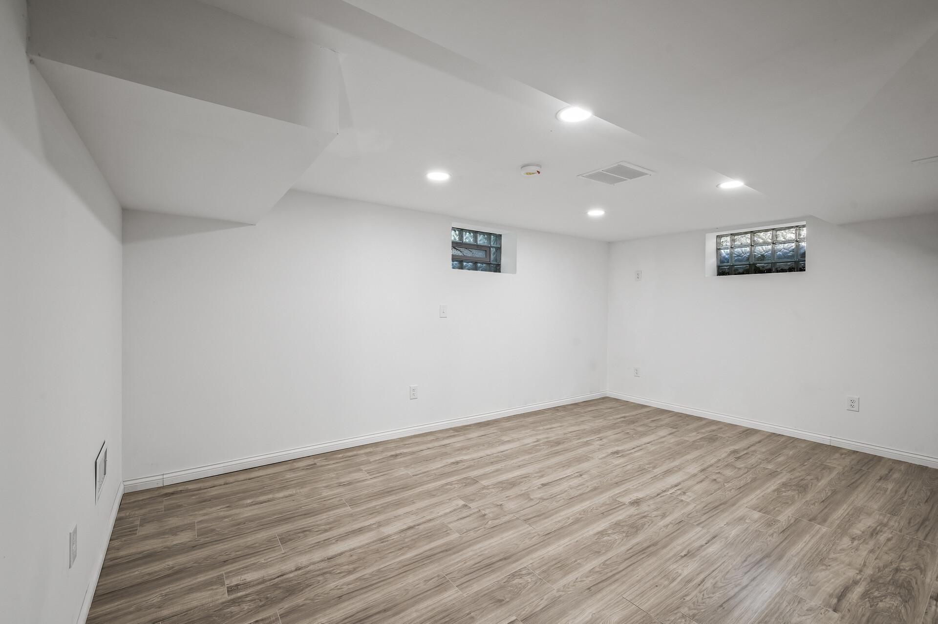 283 Hamline Avenue S