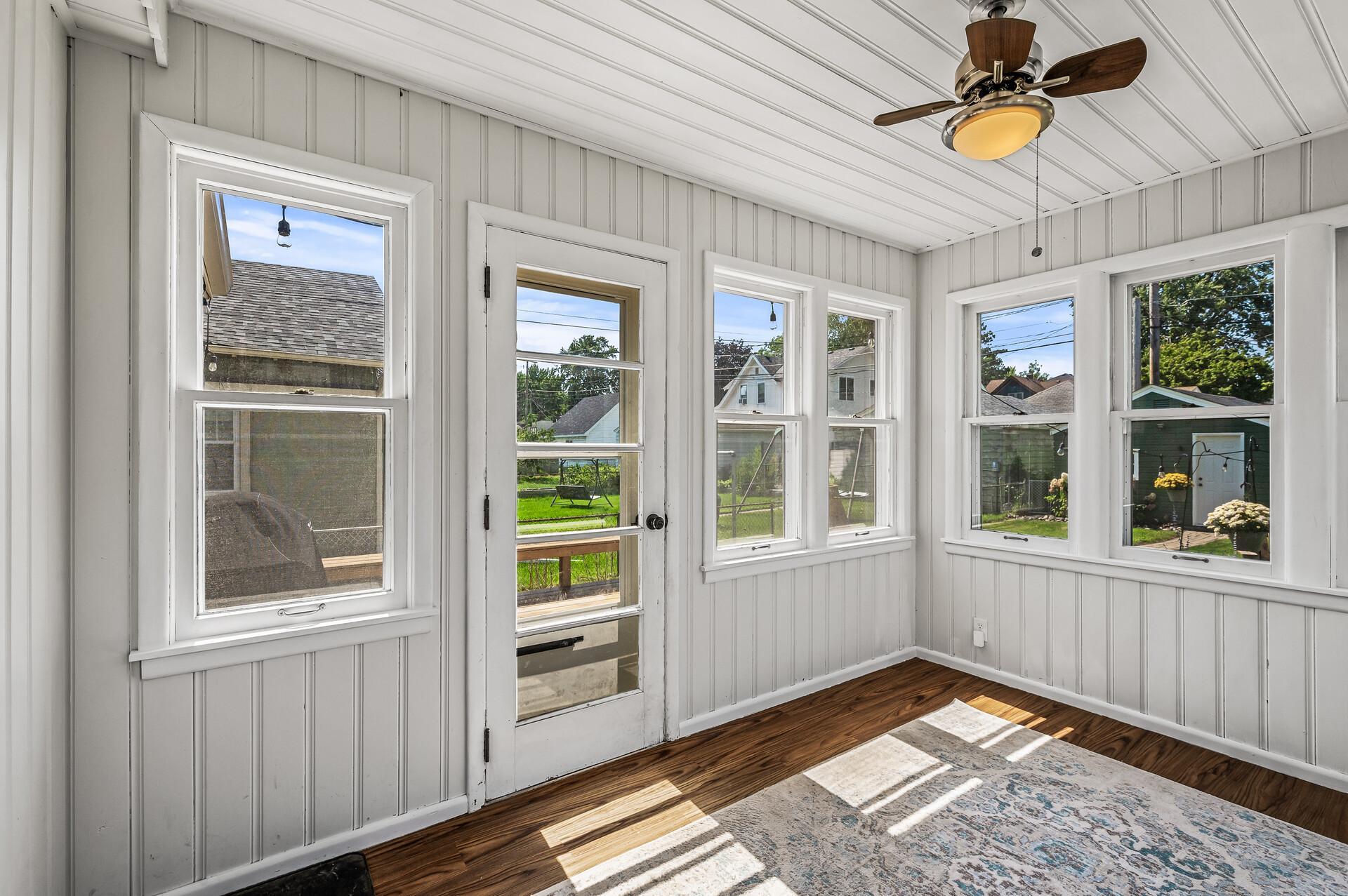 283 Hamline Avenue S