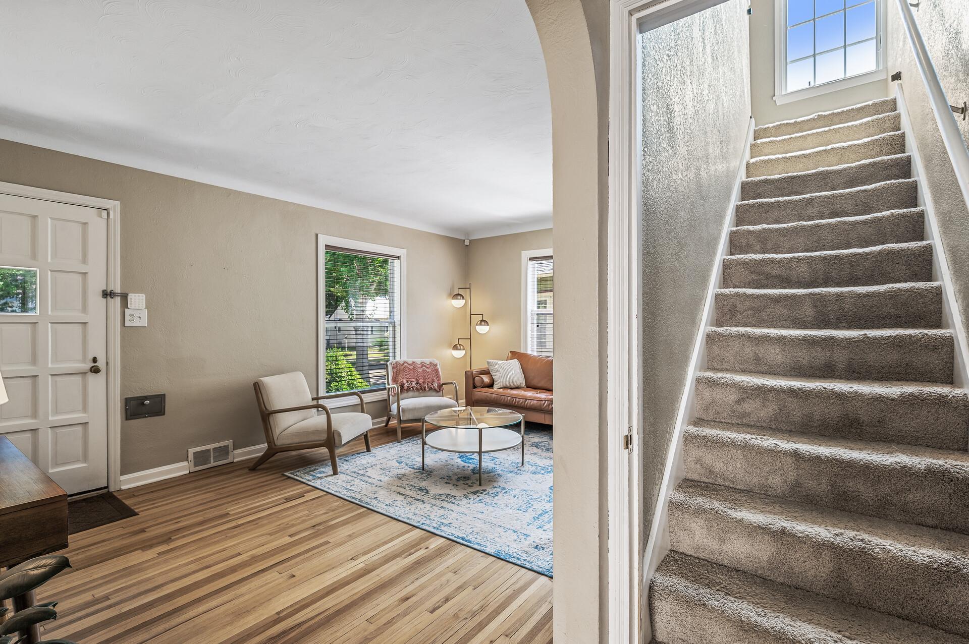 283 Hamline Avenue S