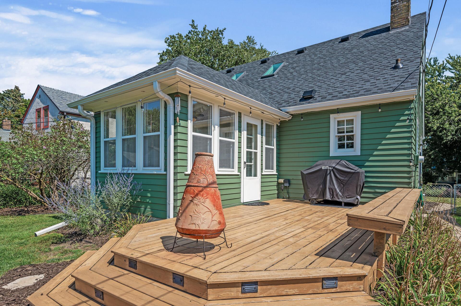 283 Hamline Avenue S