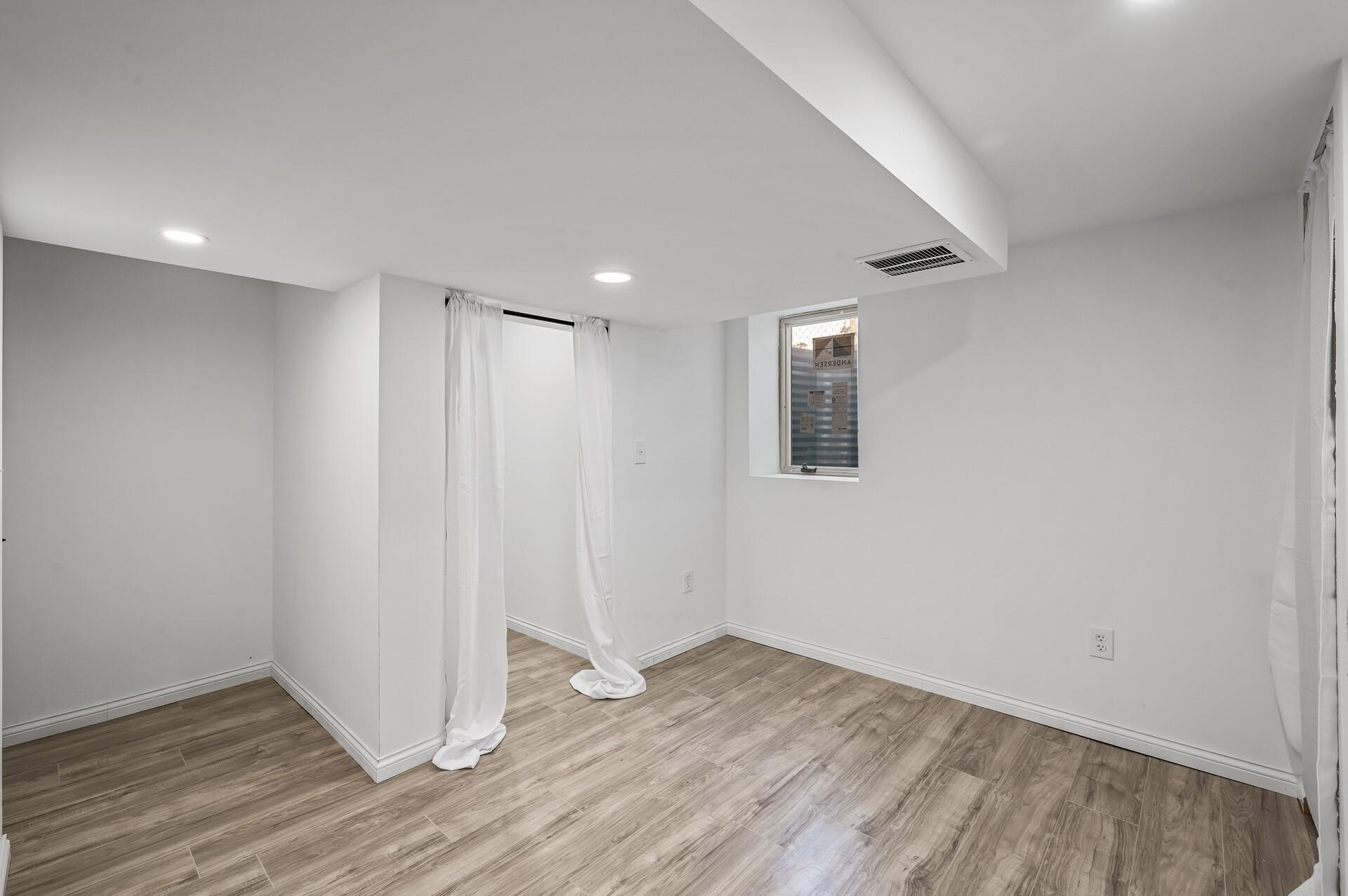 283 Hamline Avenue S