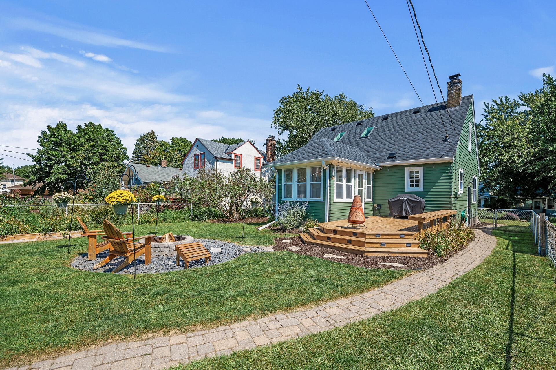 283 Hamline Avenue S