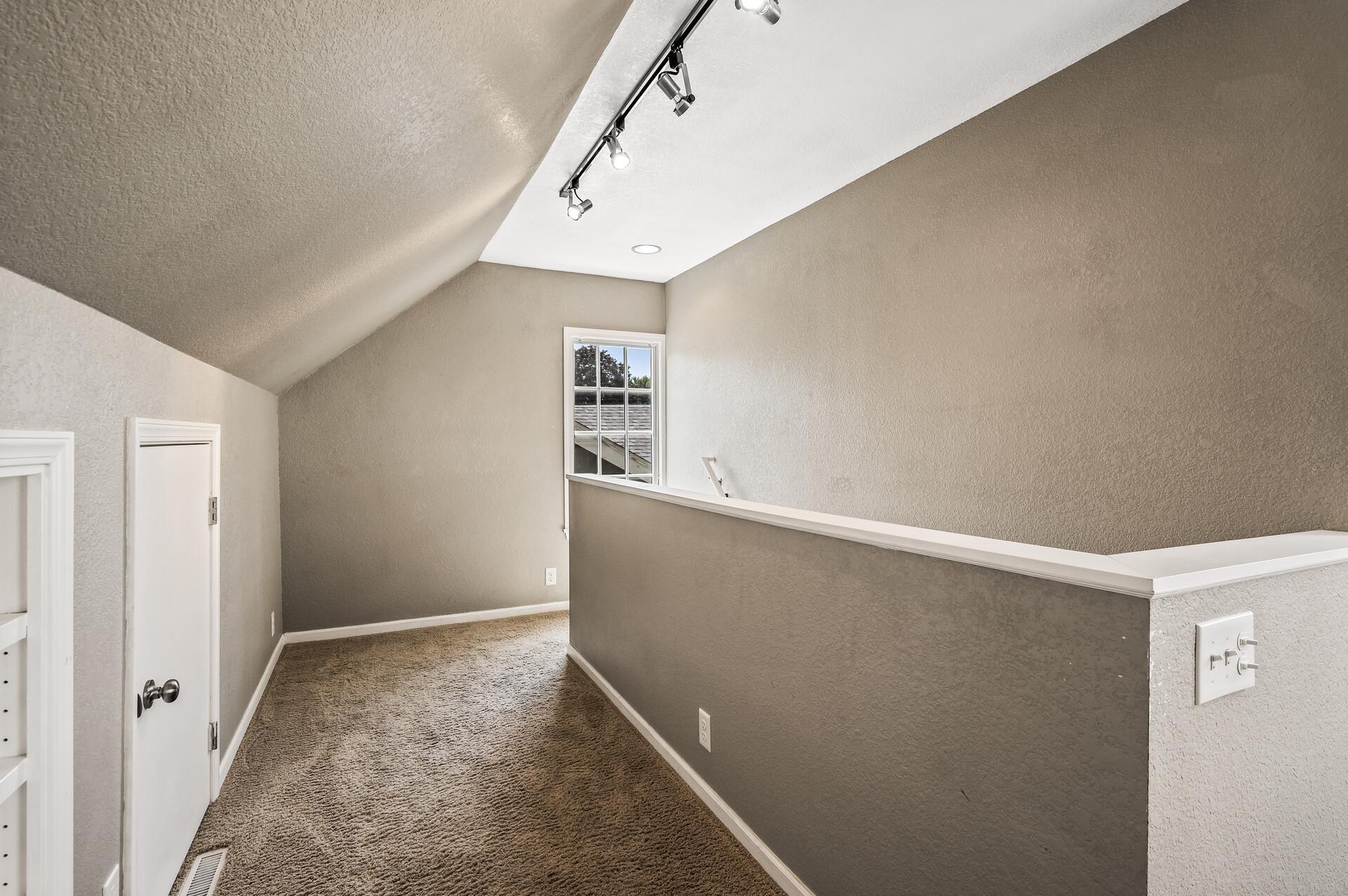 283 Hamline Avenue S