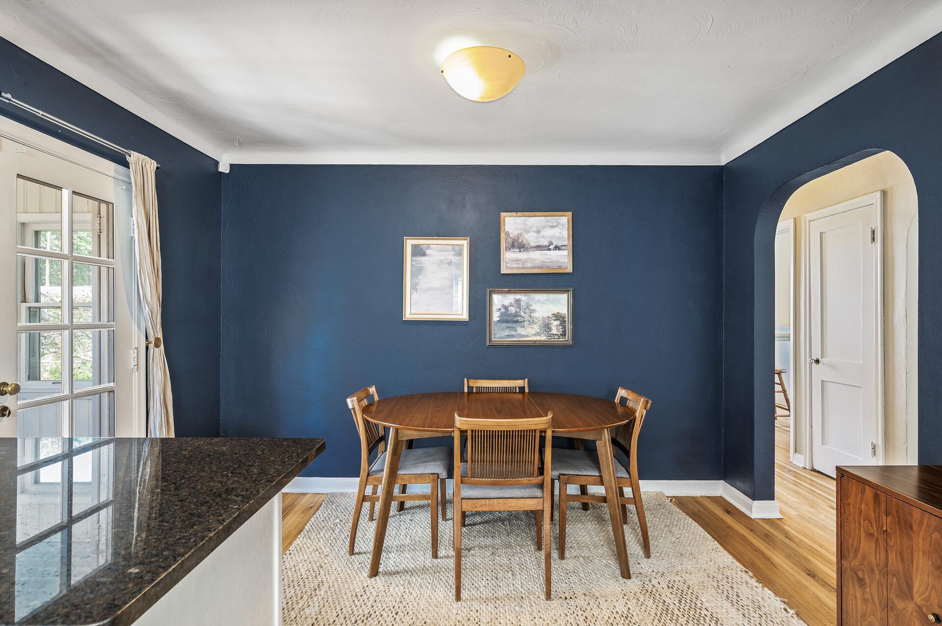 283 Hamline Avenue S