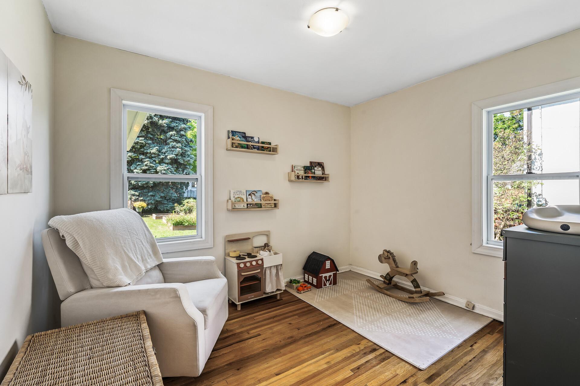 283 Hamline Avenue S