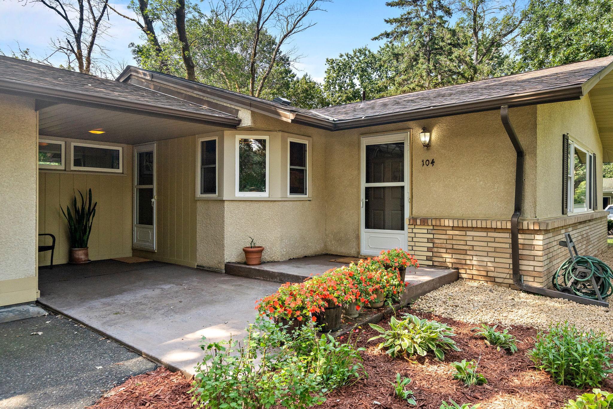 104 Craig Way NE