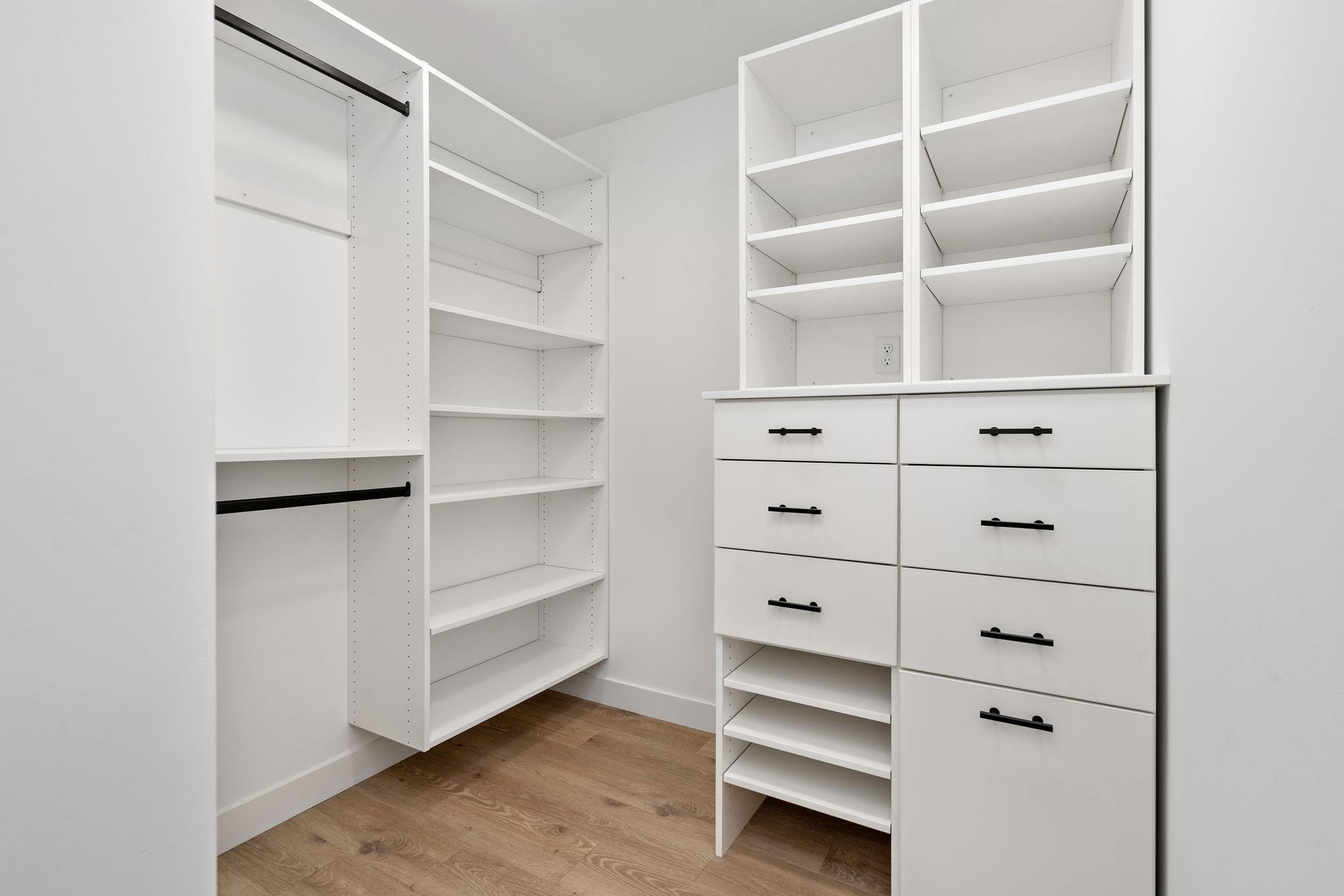 8131 Tierneys Woods Curve