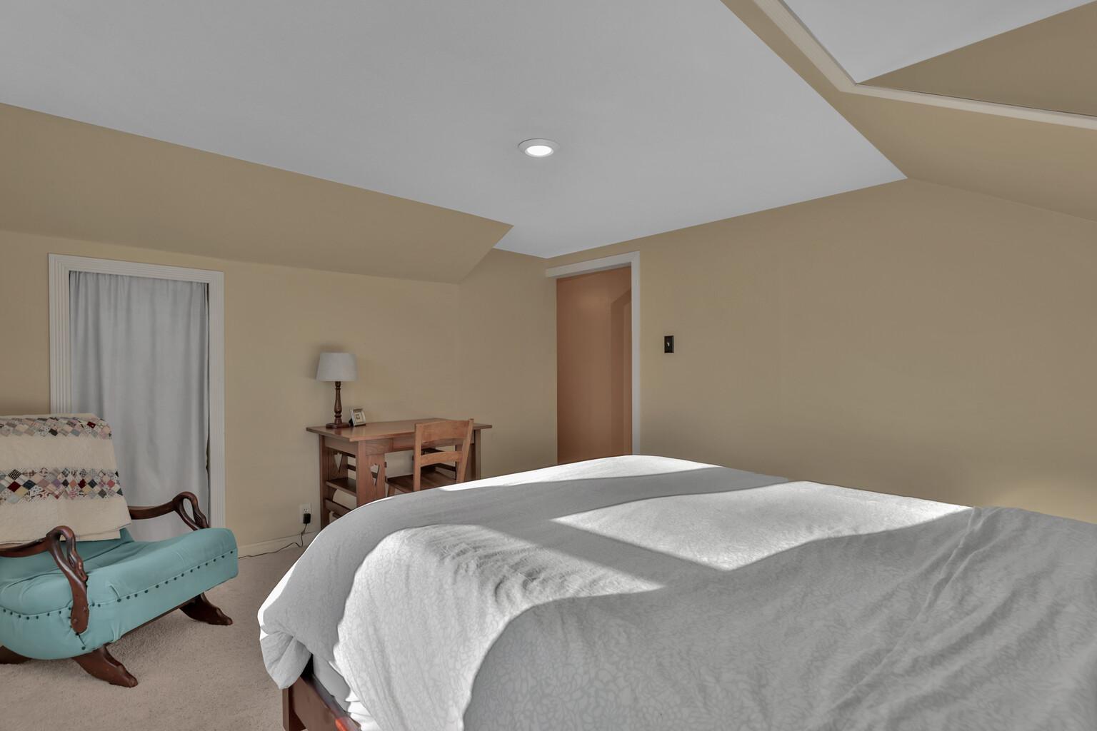 1469 Western Avenue N