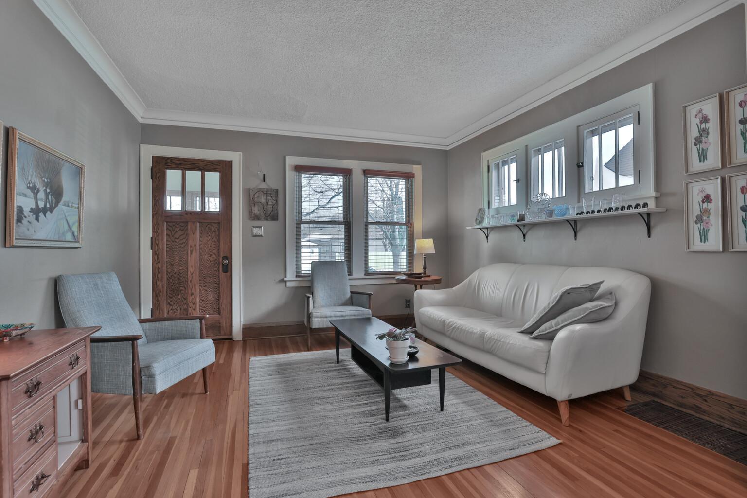 1469 Western Avenue N