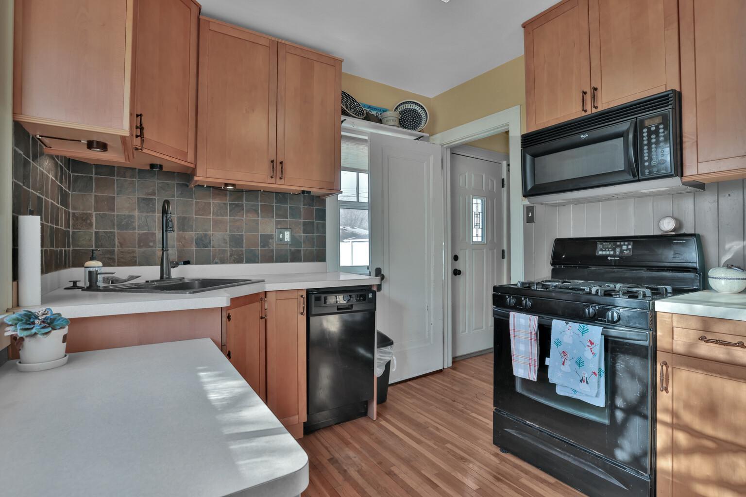 1469 Western Avenue N