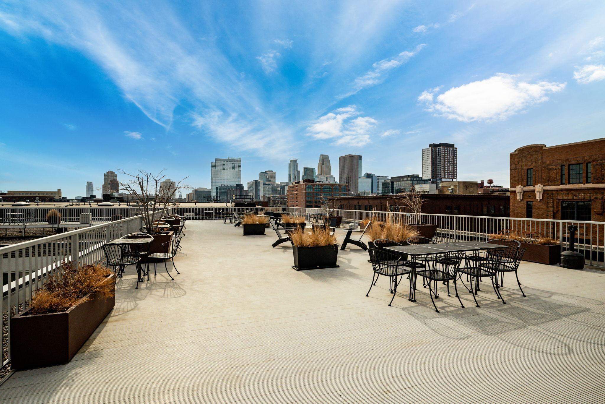 700 Washington Avenue N Unit: 523