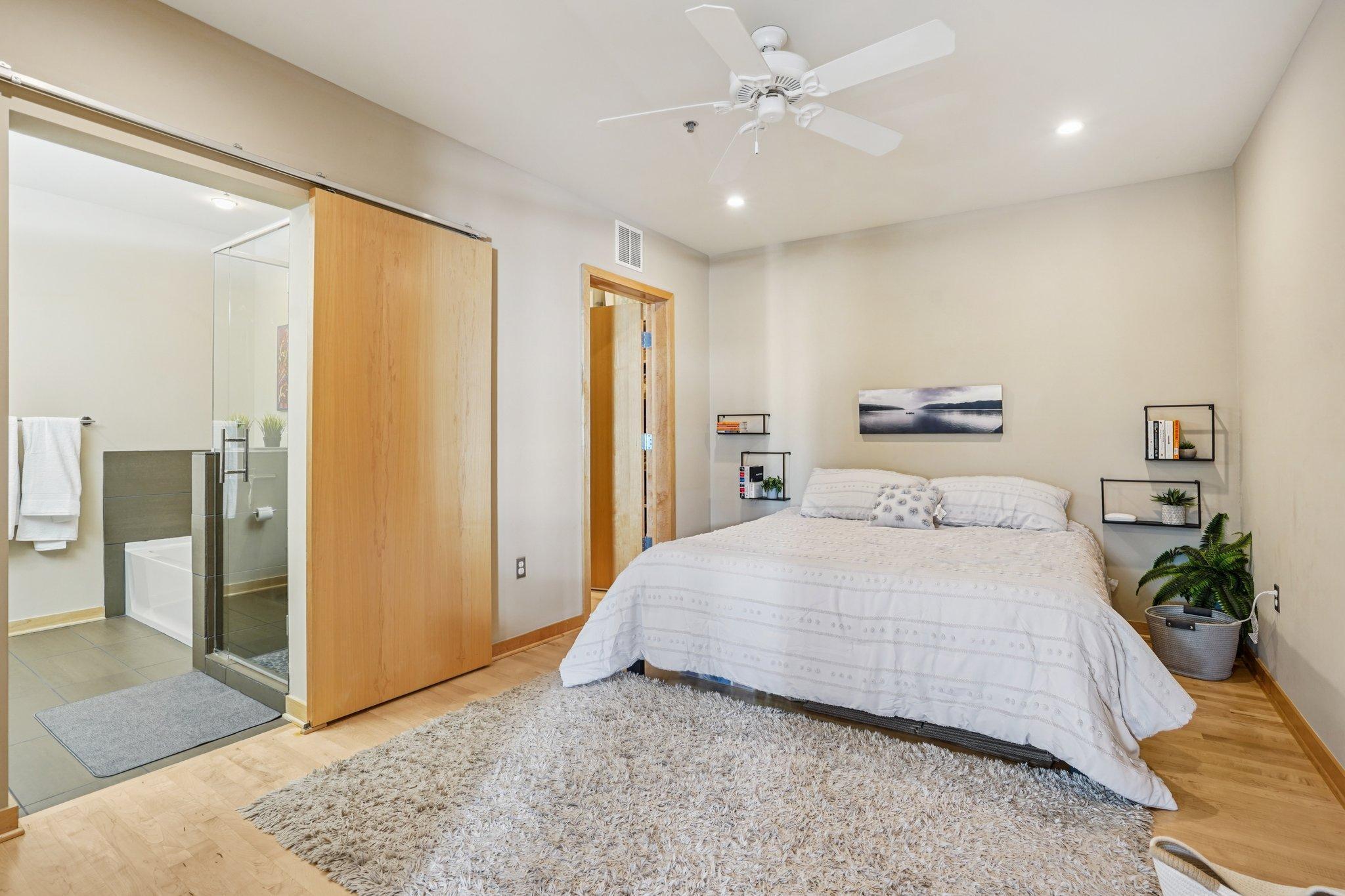 3116 W Lake Street Unit: 116