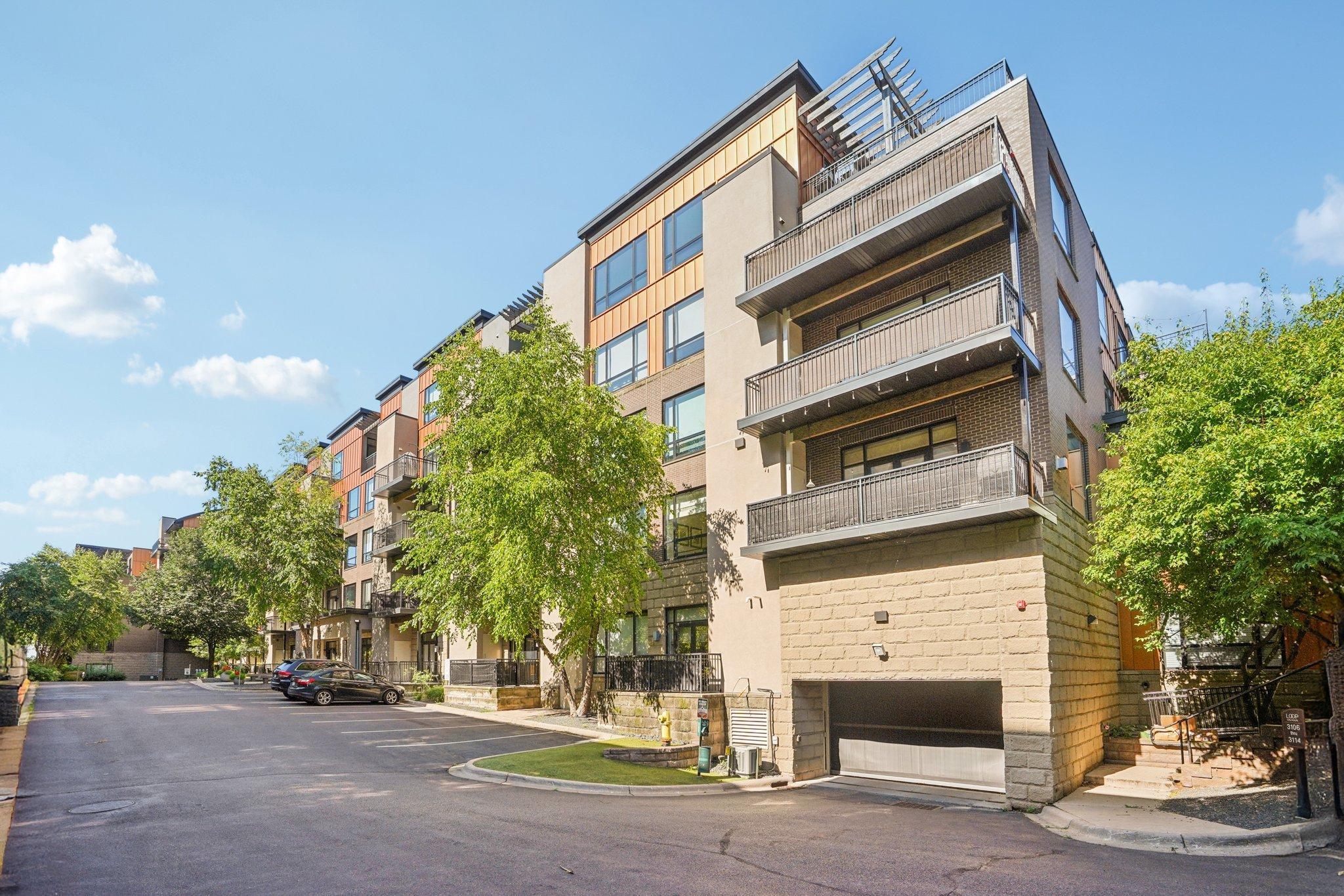3116 W Lake Street Unit: 116
