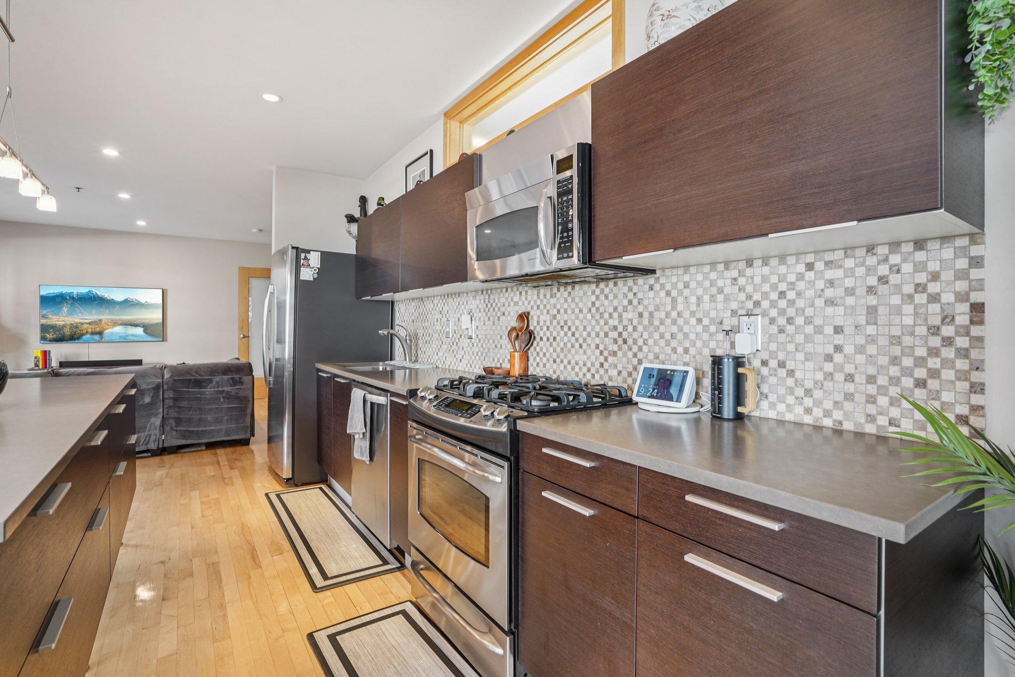 3116 W Lake Street Unit: 116
