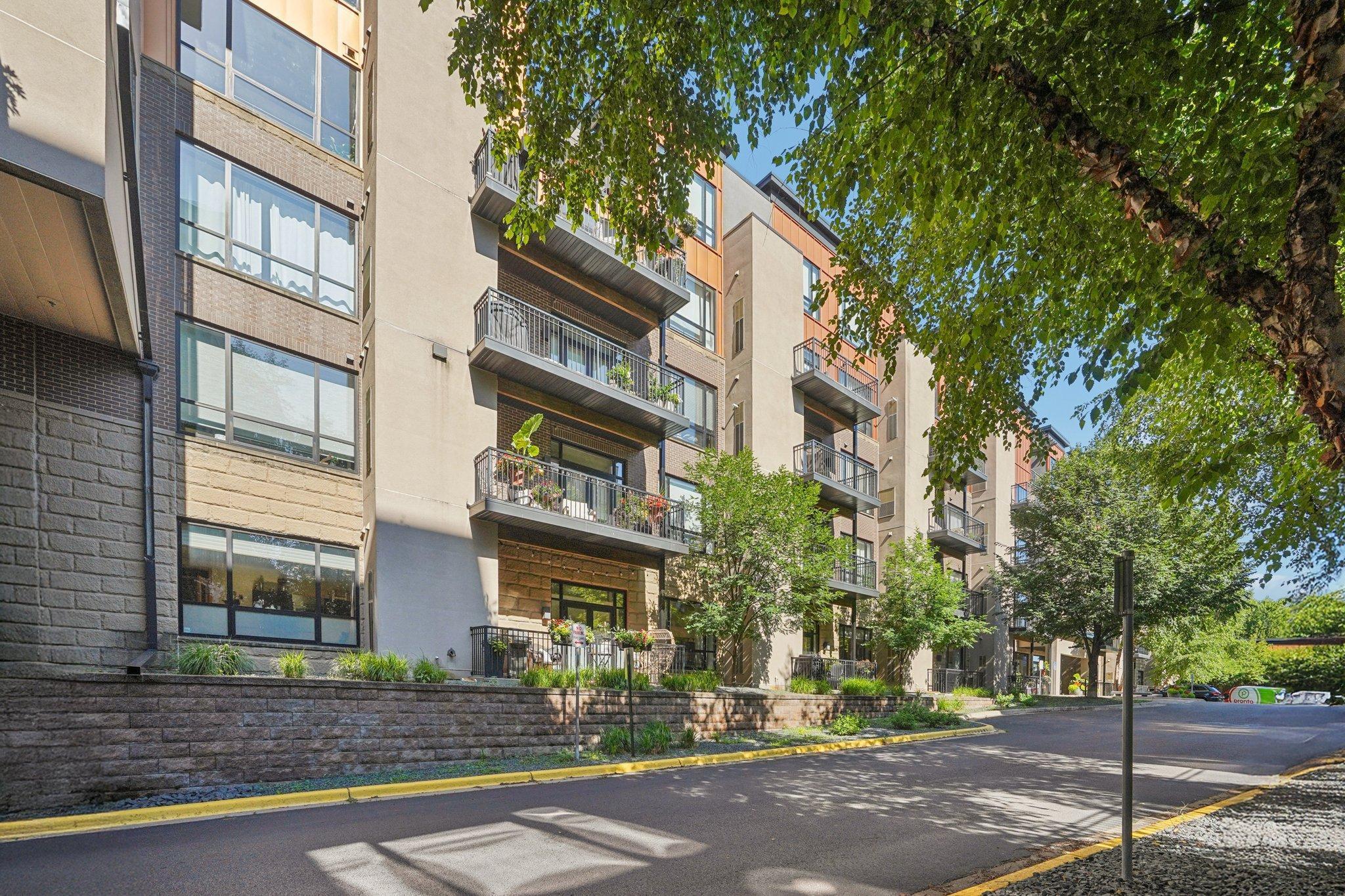 3116 W Lake Street Unit: 116