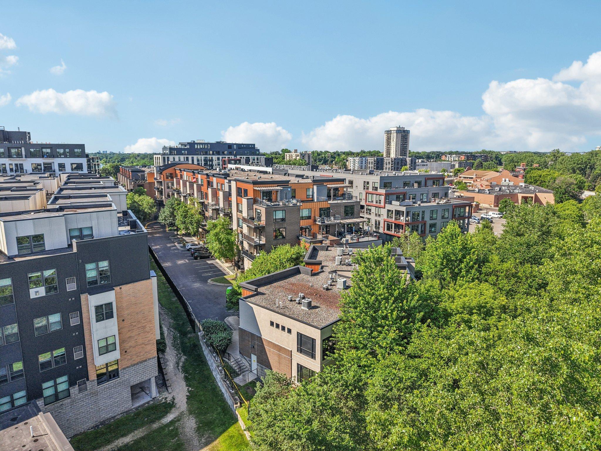 3116 W Lake Street Unit: 116