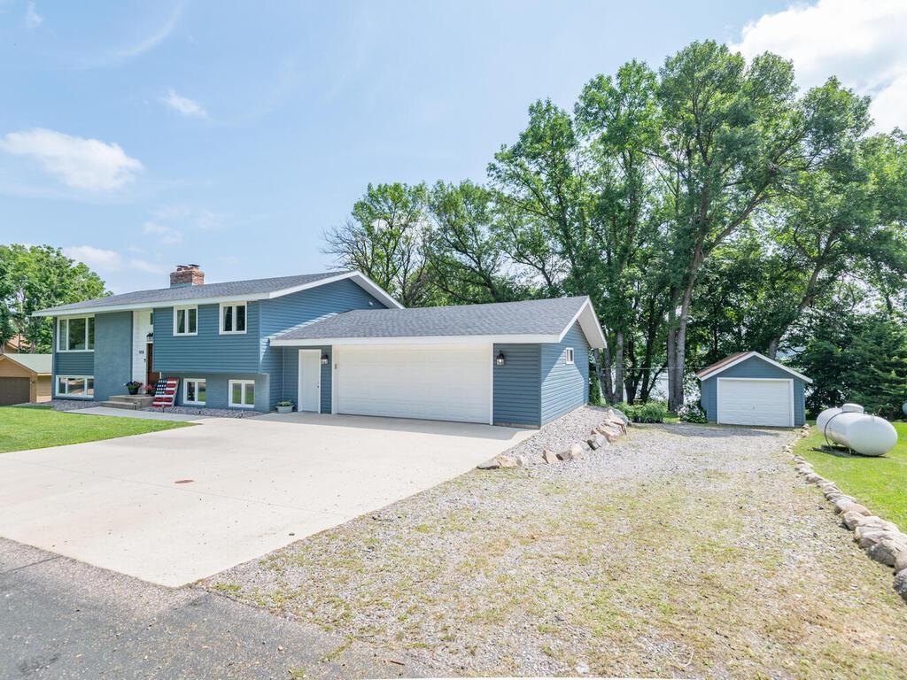 108 5th Avenue NE